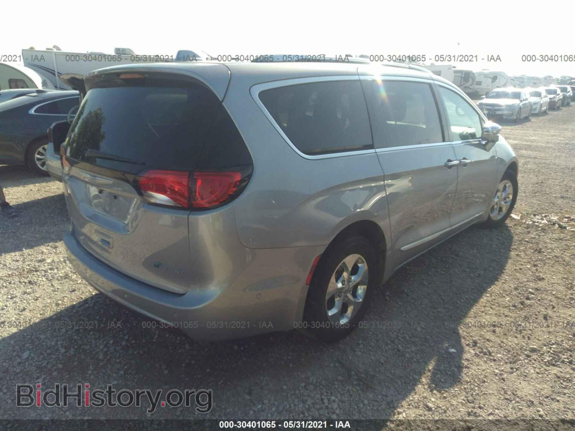 2018 CHRYSLER PACIFICA - VIN: 2C4RC1N75JR359071 - Фото 4