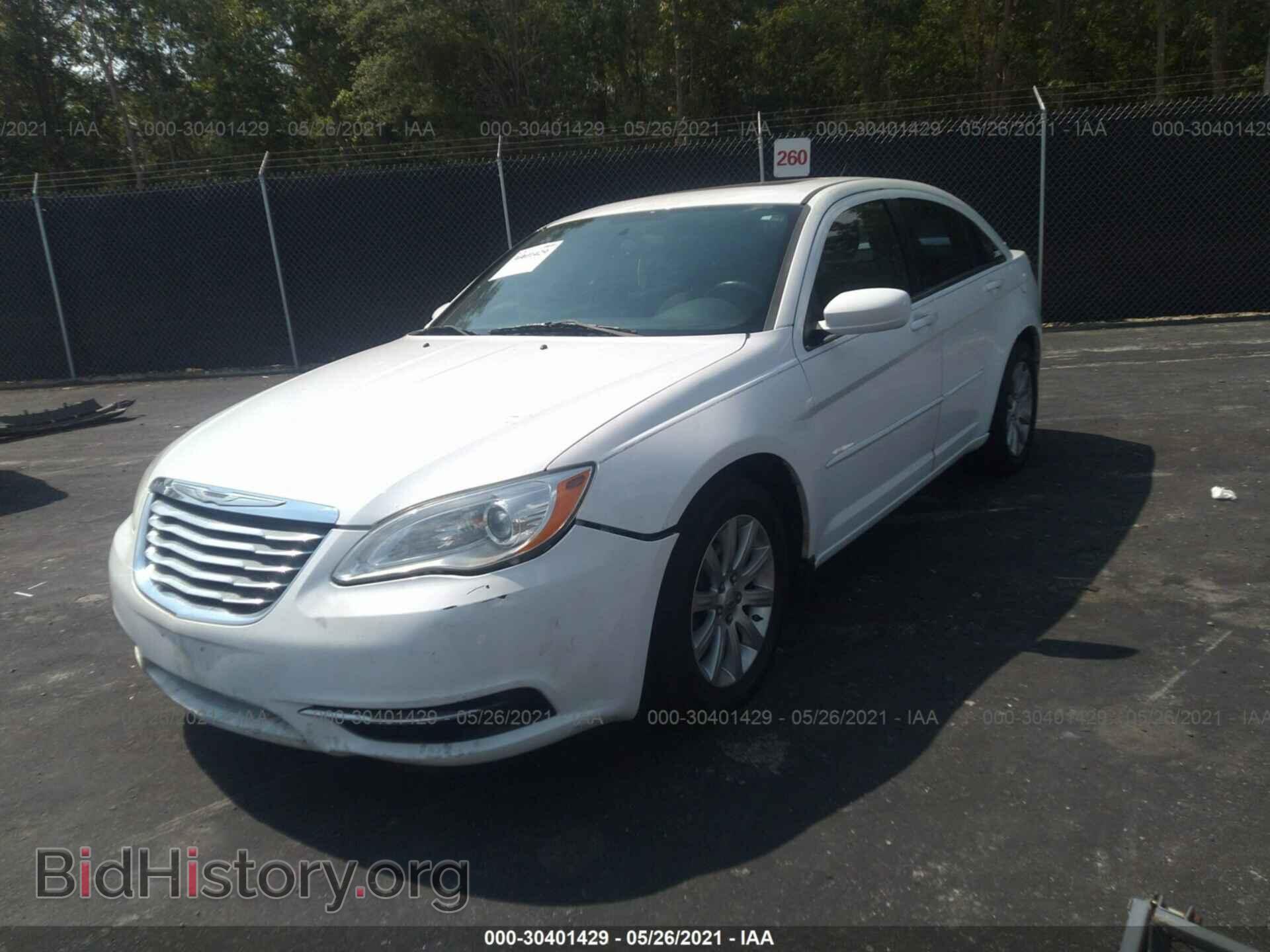 2011 CHRYSLER 200 - VIN: 1C3BC1FG1BN553518 - Фото 2