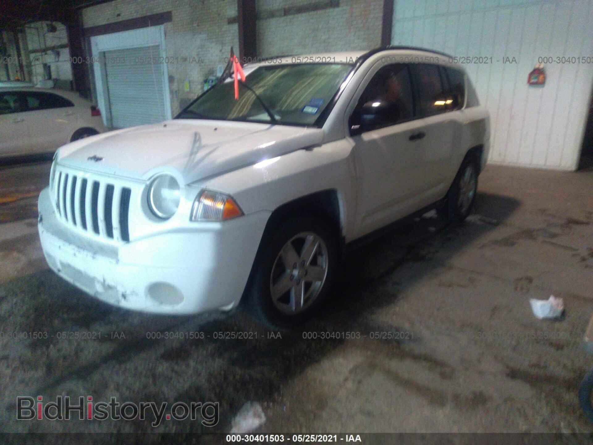2010 JEEP COMPASS - VIN: 1J4NT4FB2AD553976 - Фото 2