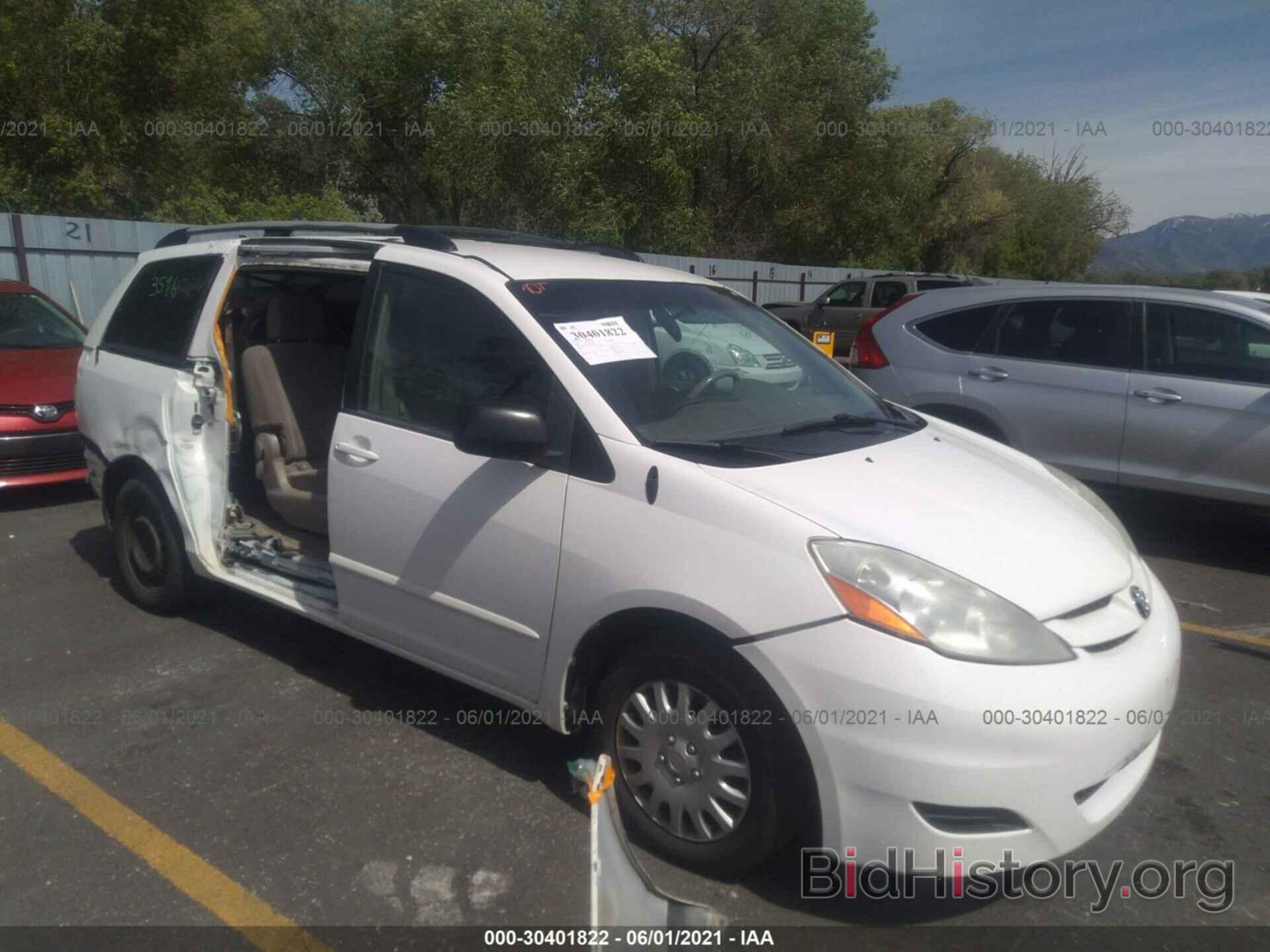 Photo 5TDZK23C98S198816 - TOYOTA SIENNA 2008