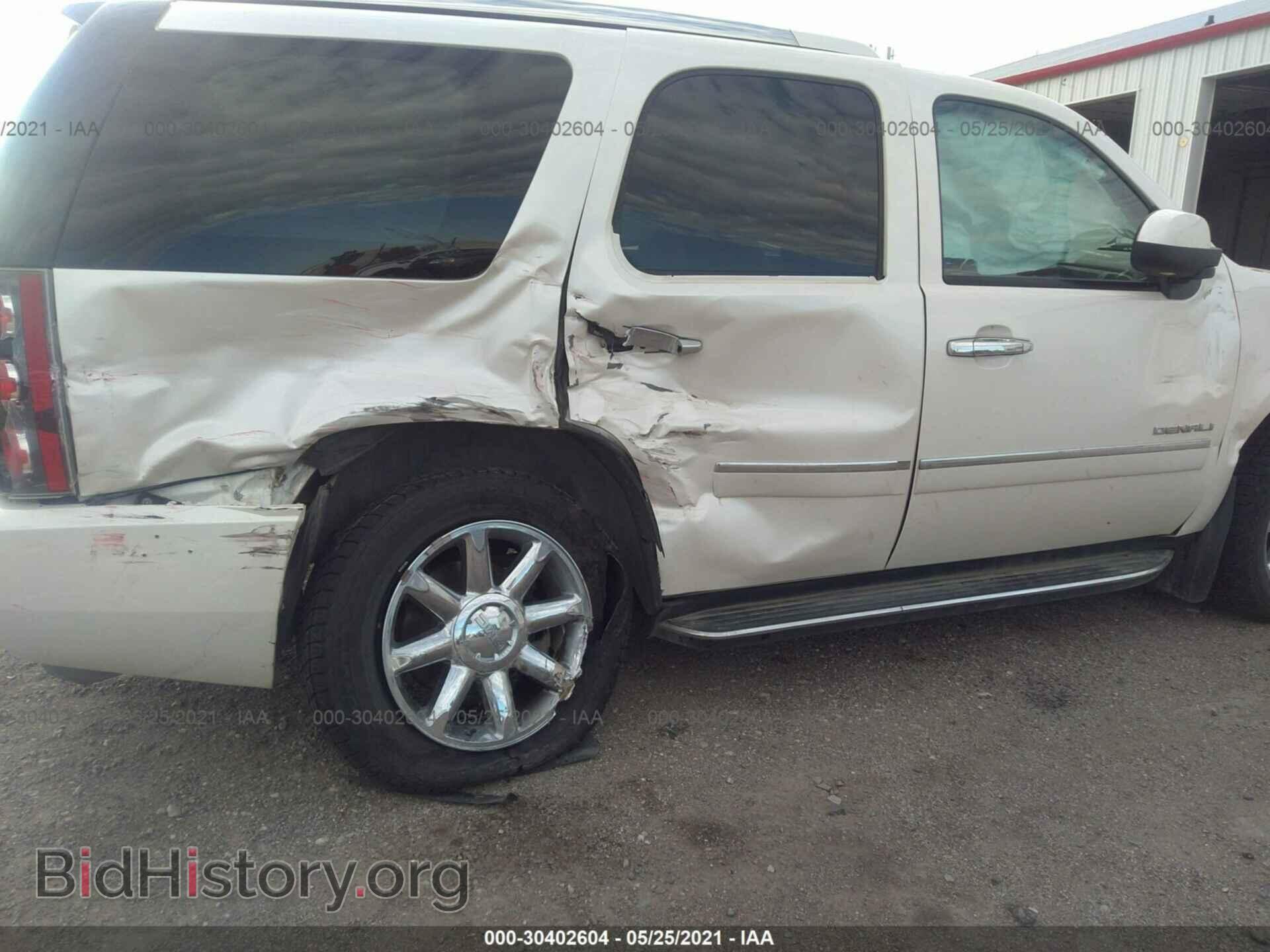 2011 GMC YUKON - VIN: 1GKS2EEF2BR195728 - Photo 6
