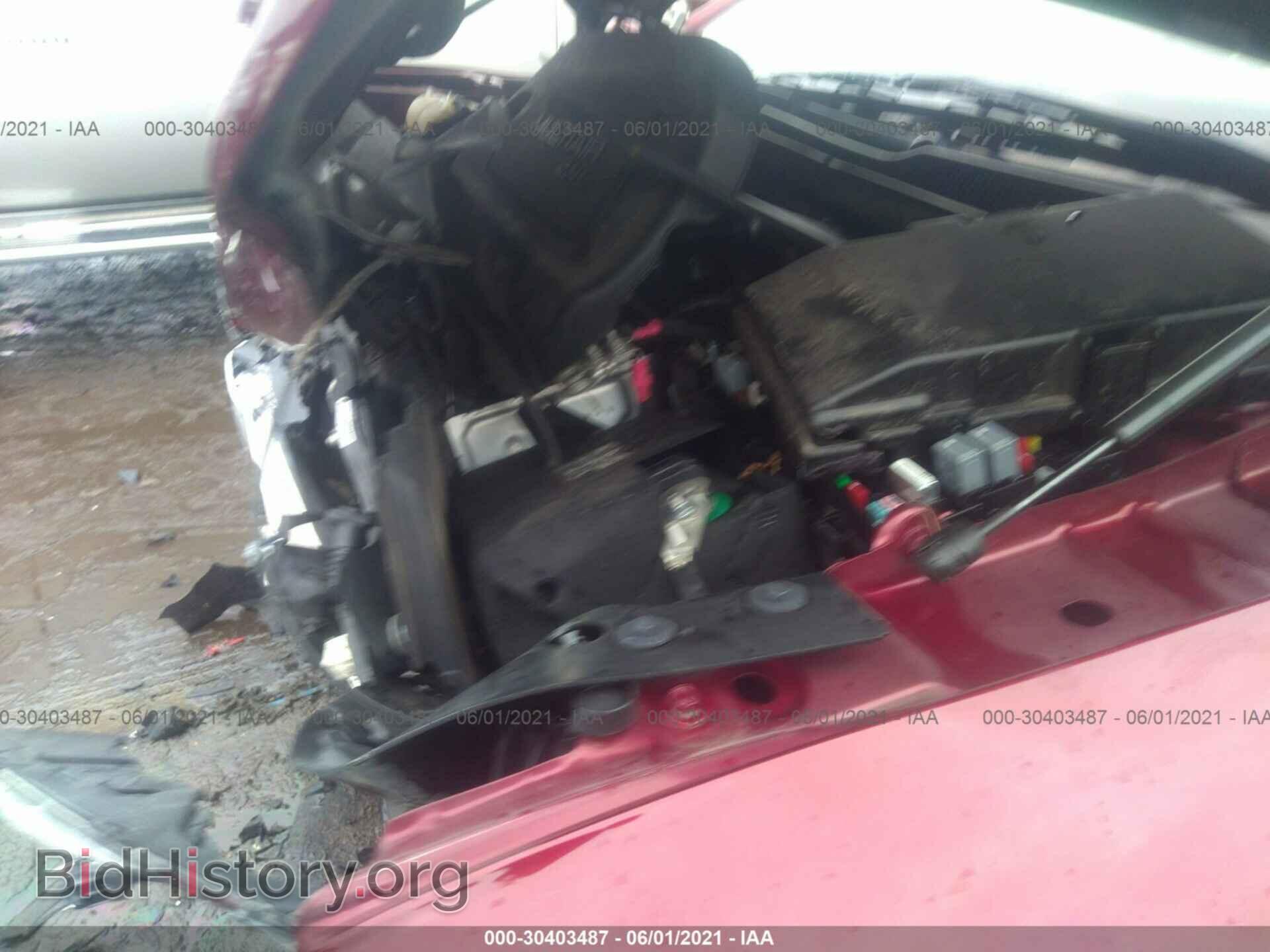 2016 CHRYSLER 200 - VIN: 1C3CCCAB6GN129089 - Фото 10