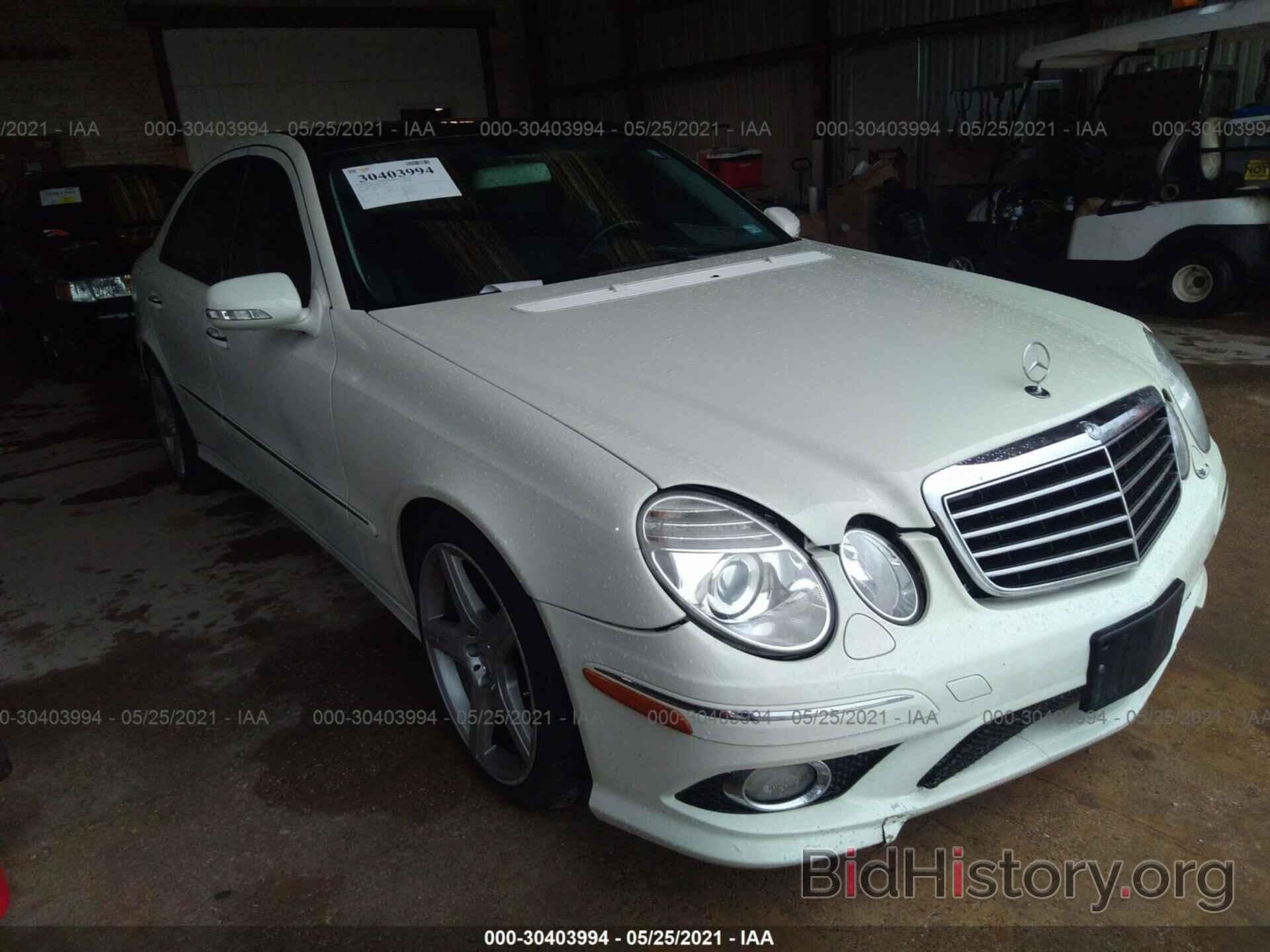 Photo WDBUF56X89B387916 - MERCEDES-BENZ E-CLASS 2009