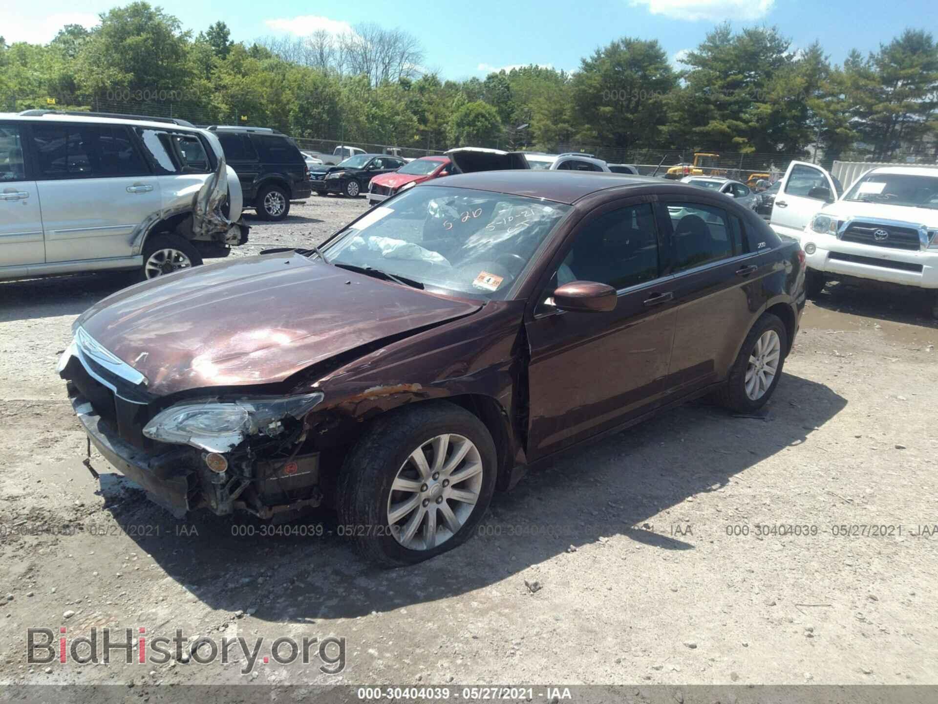 2013 CHRYSLER 200 - VIN: 1C3CCBBB4DN695823 - Фото 2