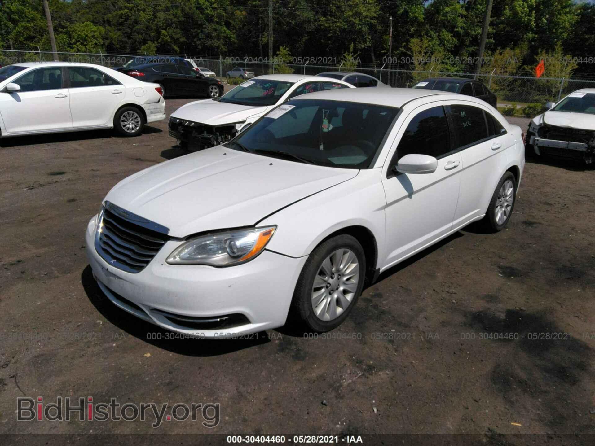 2014 CHRYSLER 200 - VIN: 1C3CCBAB6EN141752 - Фото 2