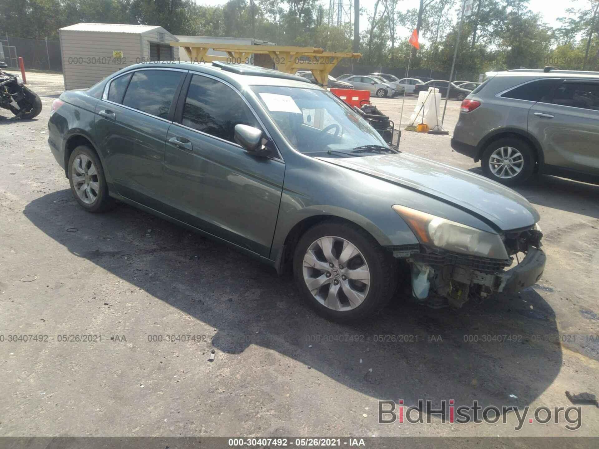 Photo 1HGCP2F87AA011592 - HONDA ACCORD SDN 2010