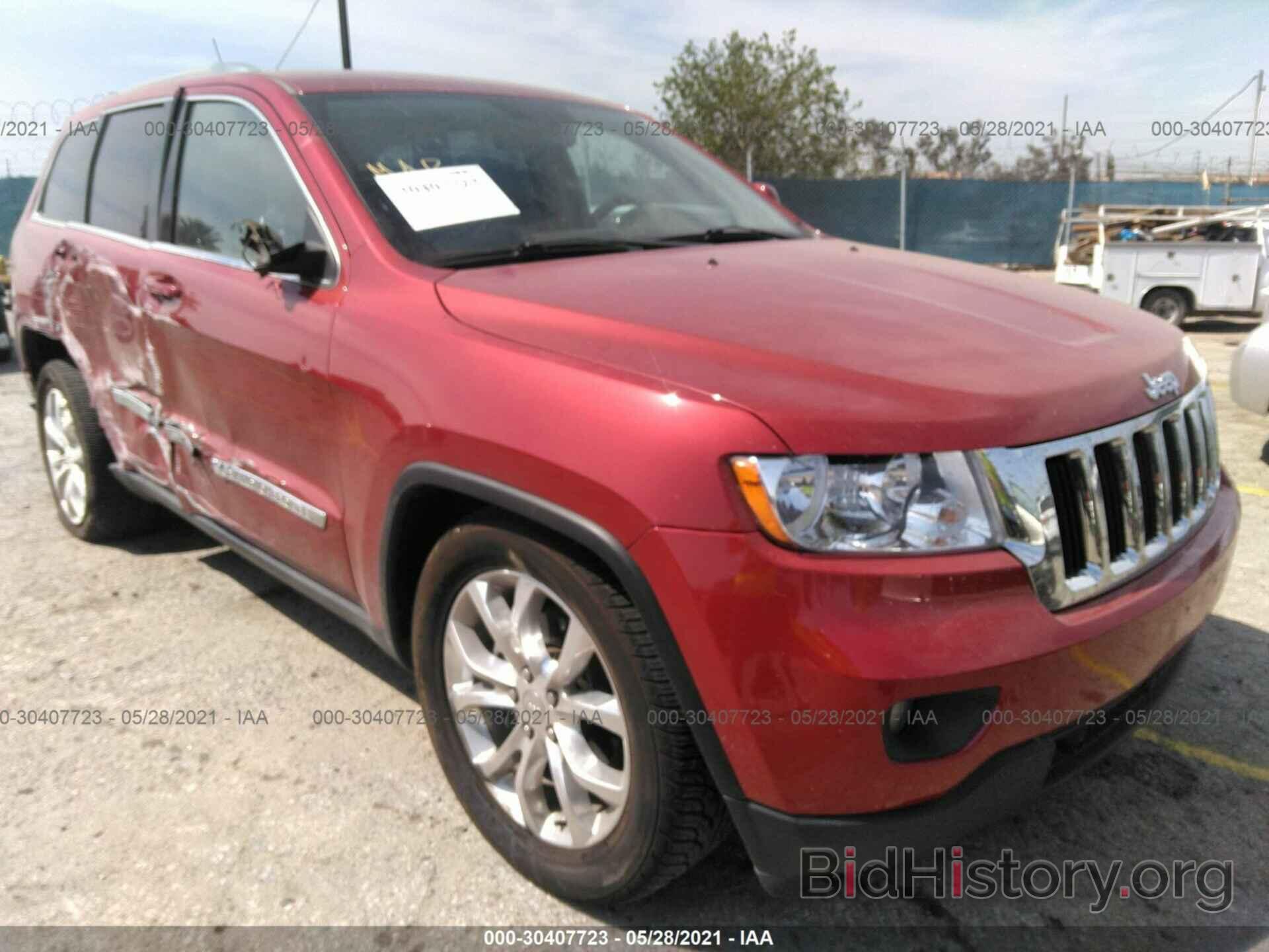 Photo 1J4RS4GG3BC503870 - JEEP GRAND CHEROKEE 2011