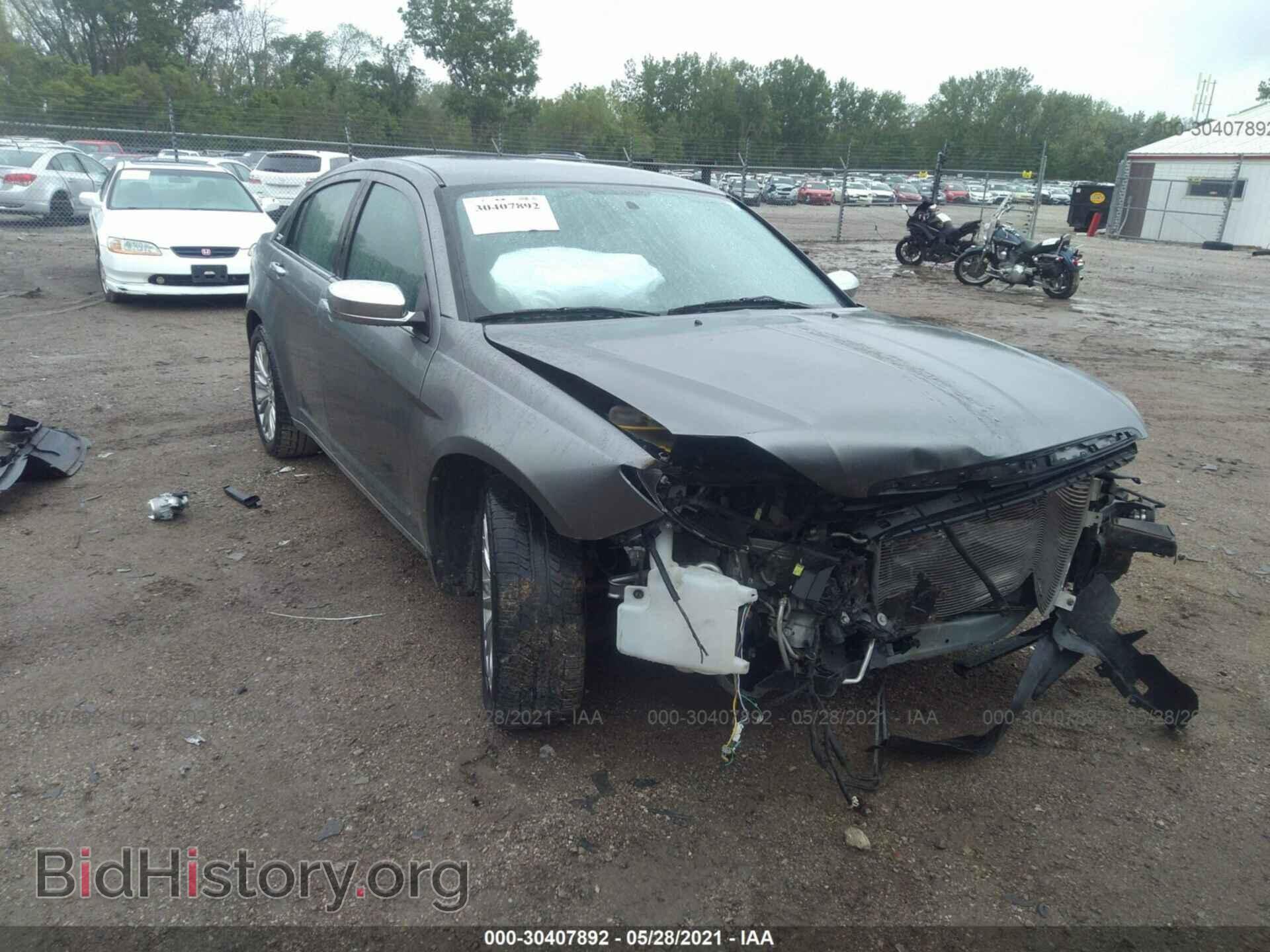 Photo 1C3BC2FBXBN604914 - CHRYSLER 200 2011