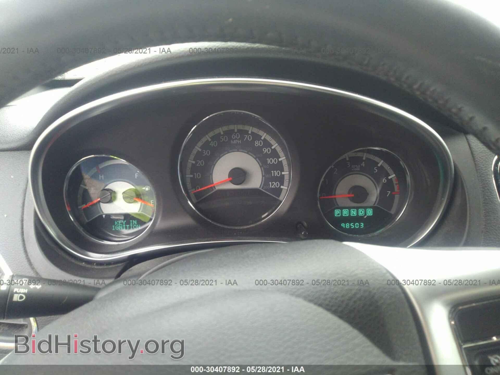 2011 CHRYSLER 200 - VIN: 1C3BC2FBXBN604914 - Photo 7