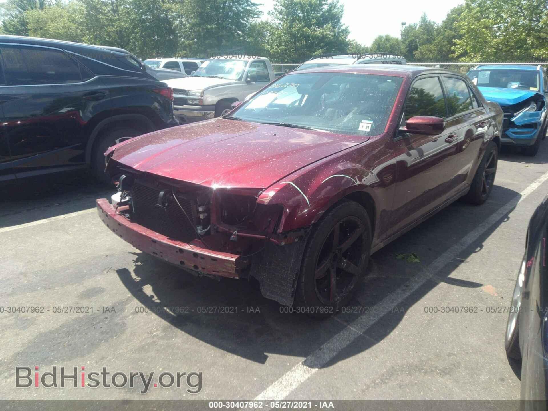 2019 CHRYSLER 300 - VIN: 2C3CCABG6KH618026 - Фото 2