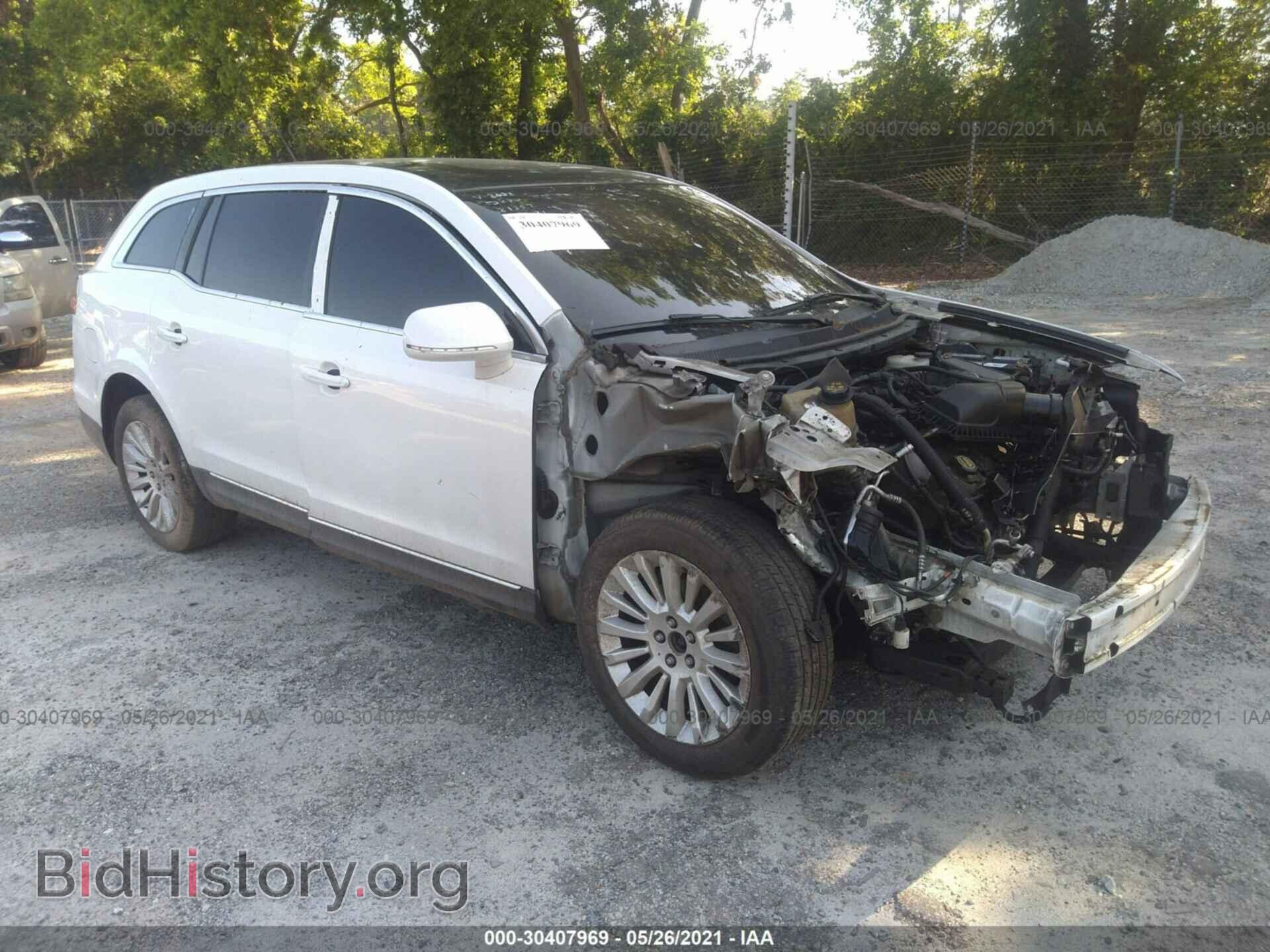Photo 2LMHJ5FR3BBJ52083 - LINCOLN MKT 2011