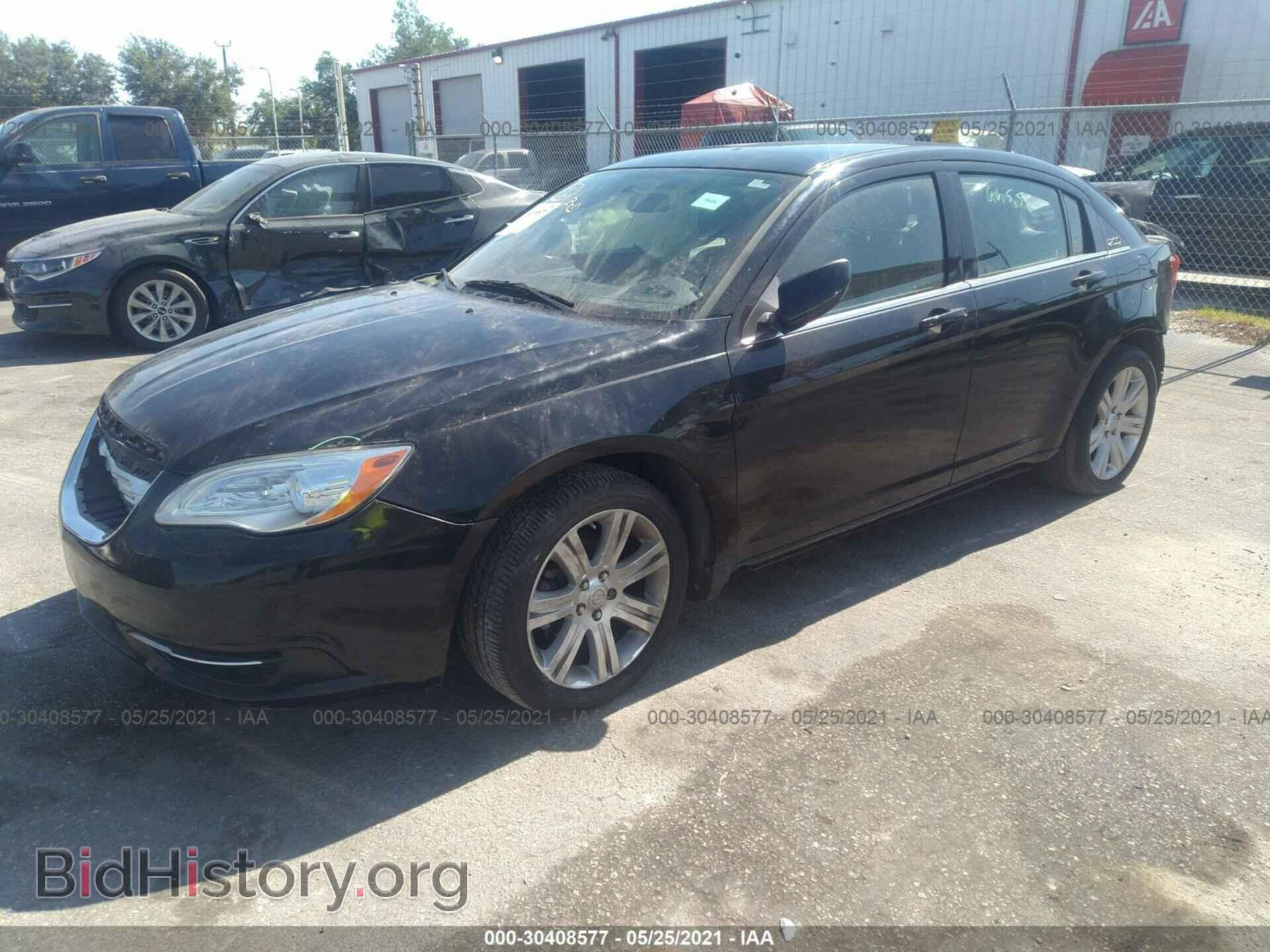 2013 CHRYSLER 200 - VIN: 1C3CCBBB3DN705578 - Фото 2