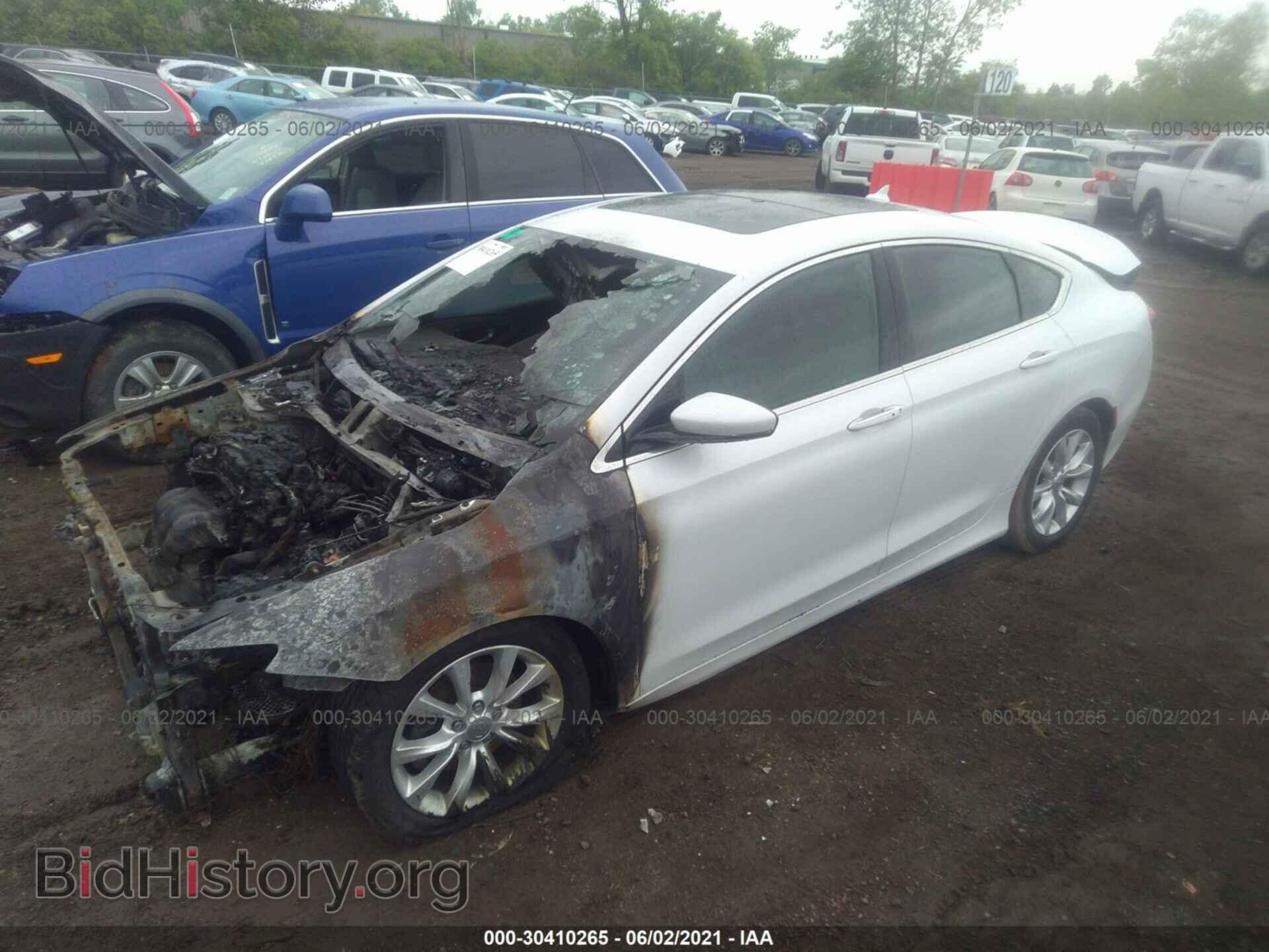 2015 CHRYSLER 200 - VIN: 1C3CCCCB6FN554131 - Photo 2