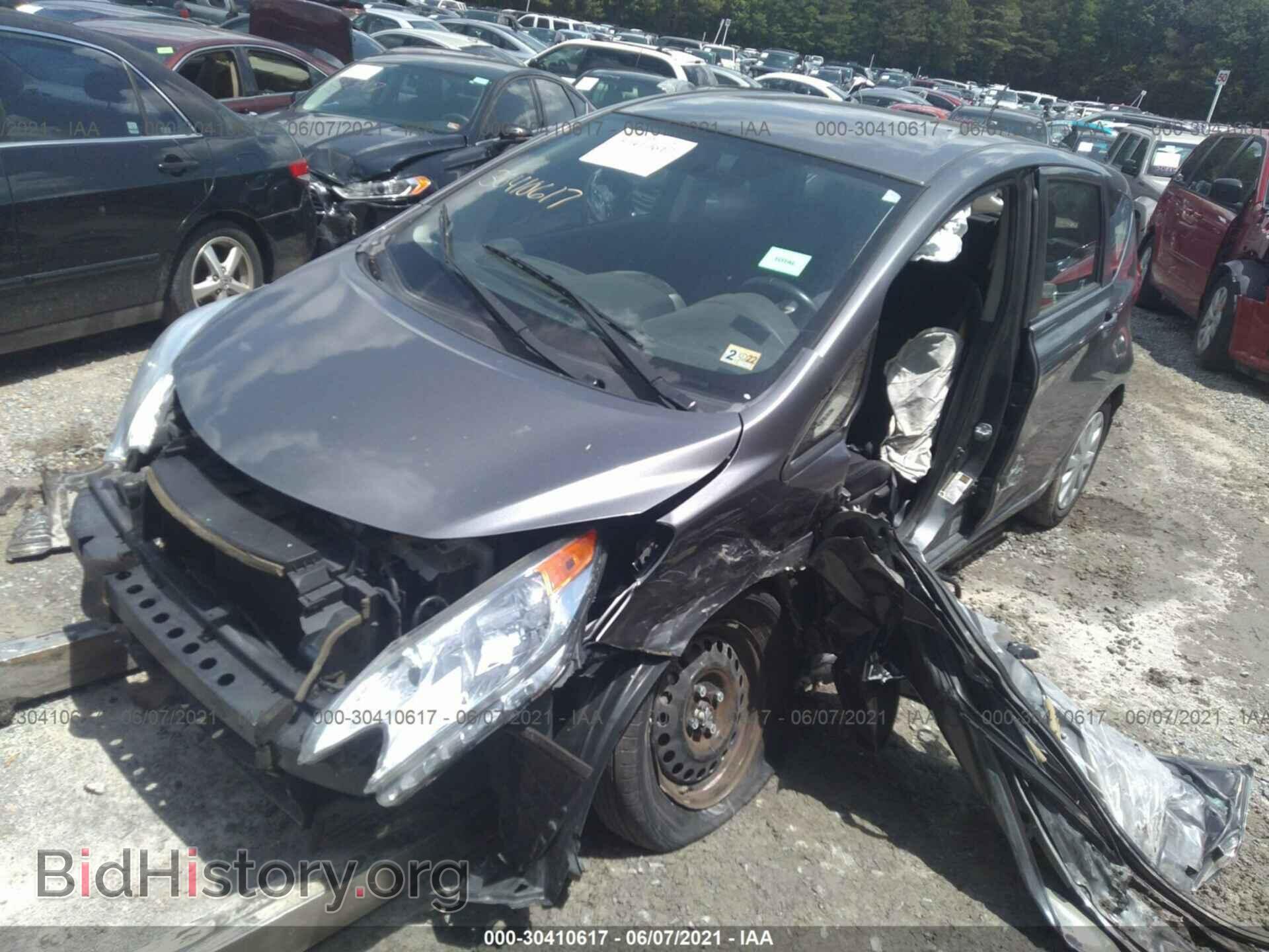 2016 NISSAN VERSA NOTE - VIN: 3N1CE2CP8GL374827 - Фото 2
