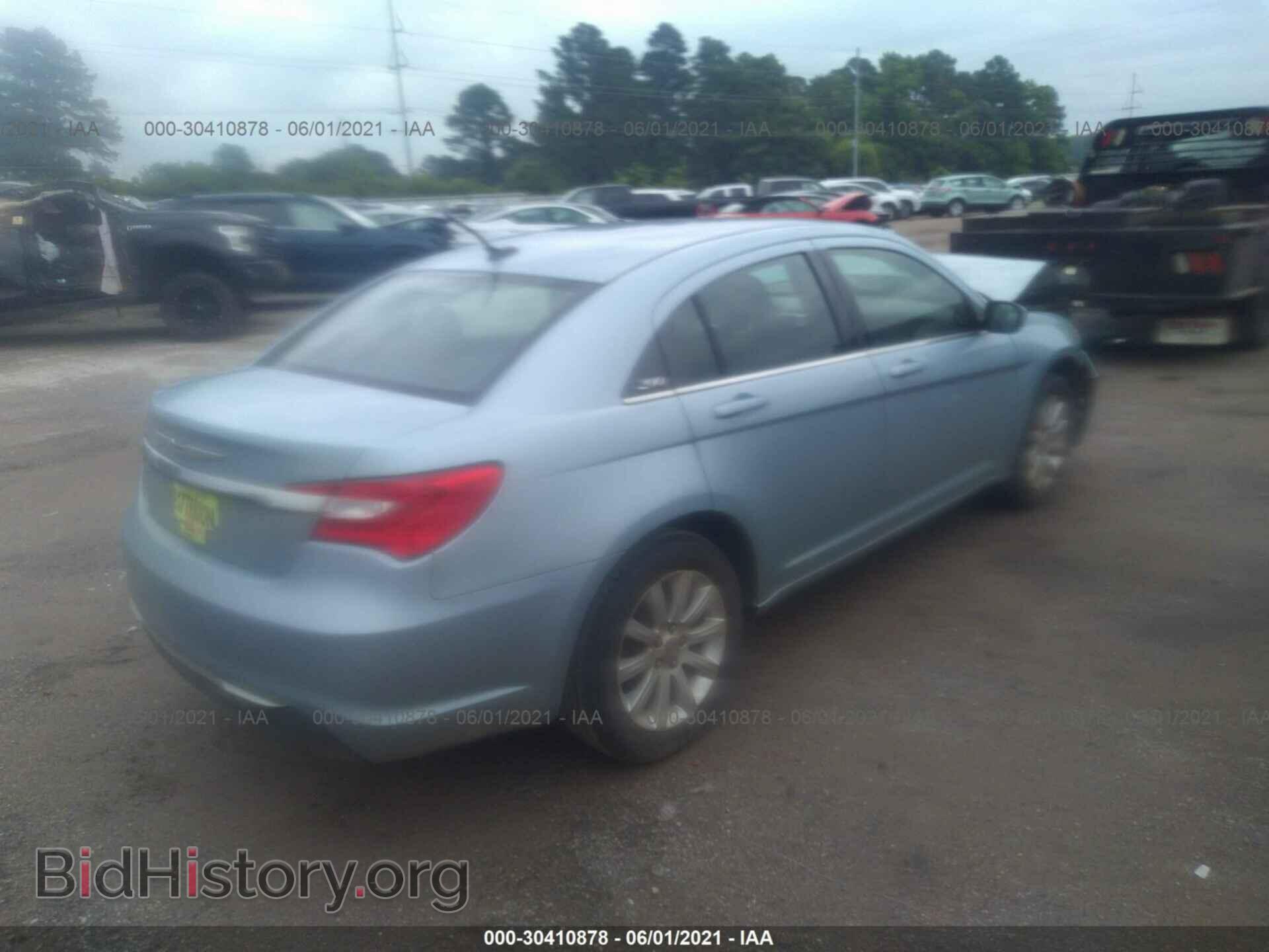 2012 CHRYSLER 200 - VIN: 1C3CCBBB2CN139816 - Фото 4