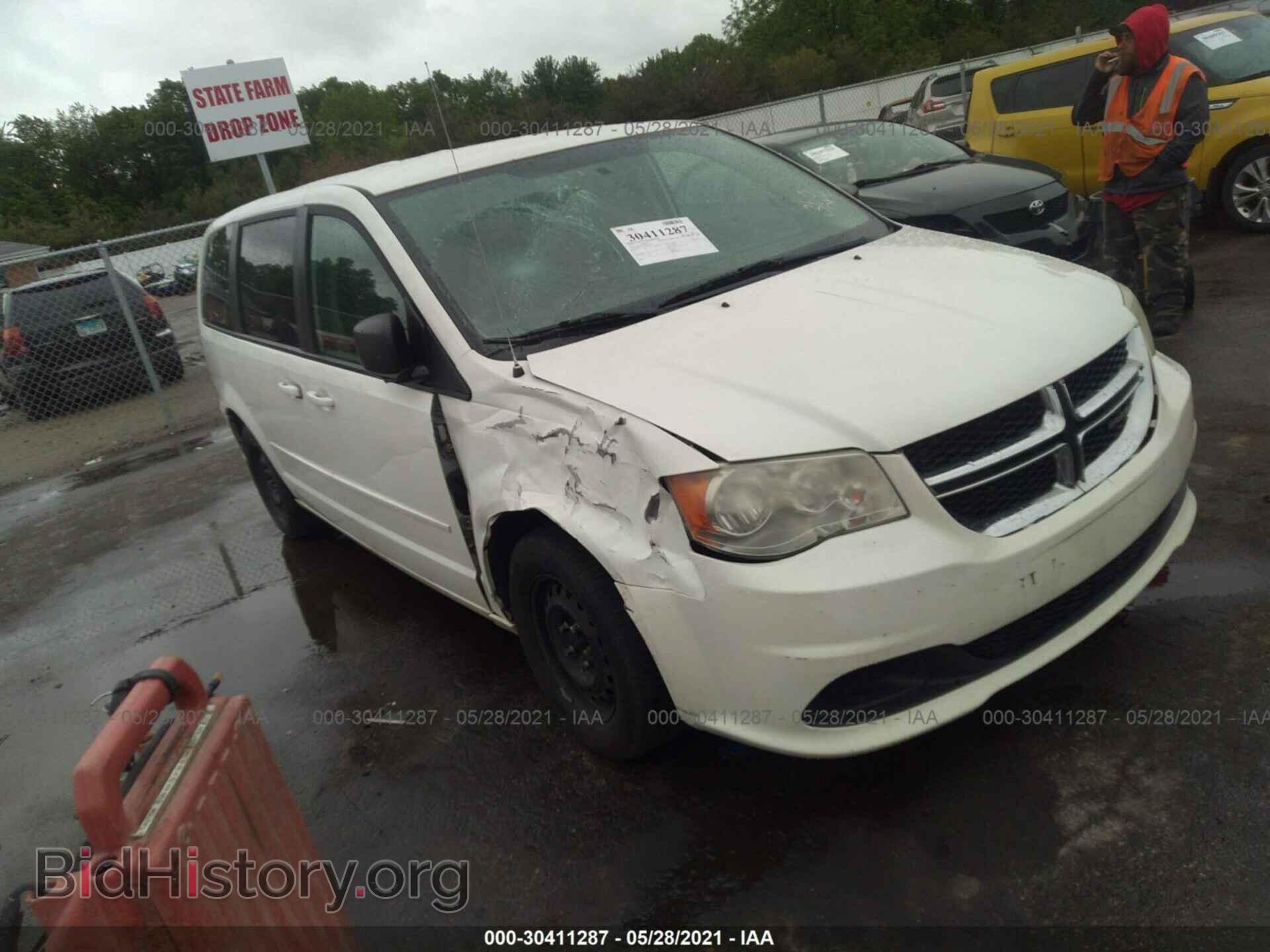 Photo 2D4RN4DG4BR647102 - DODGE GRAND CARAVAN 2011