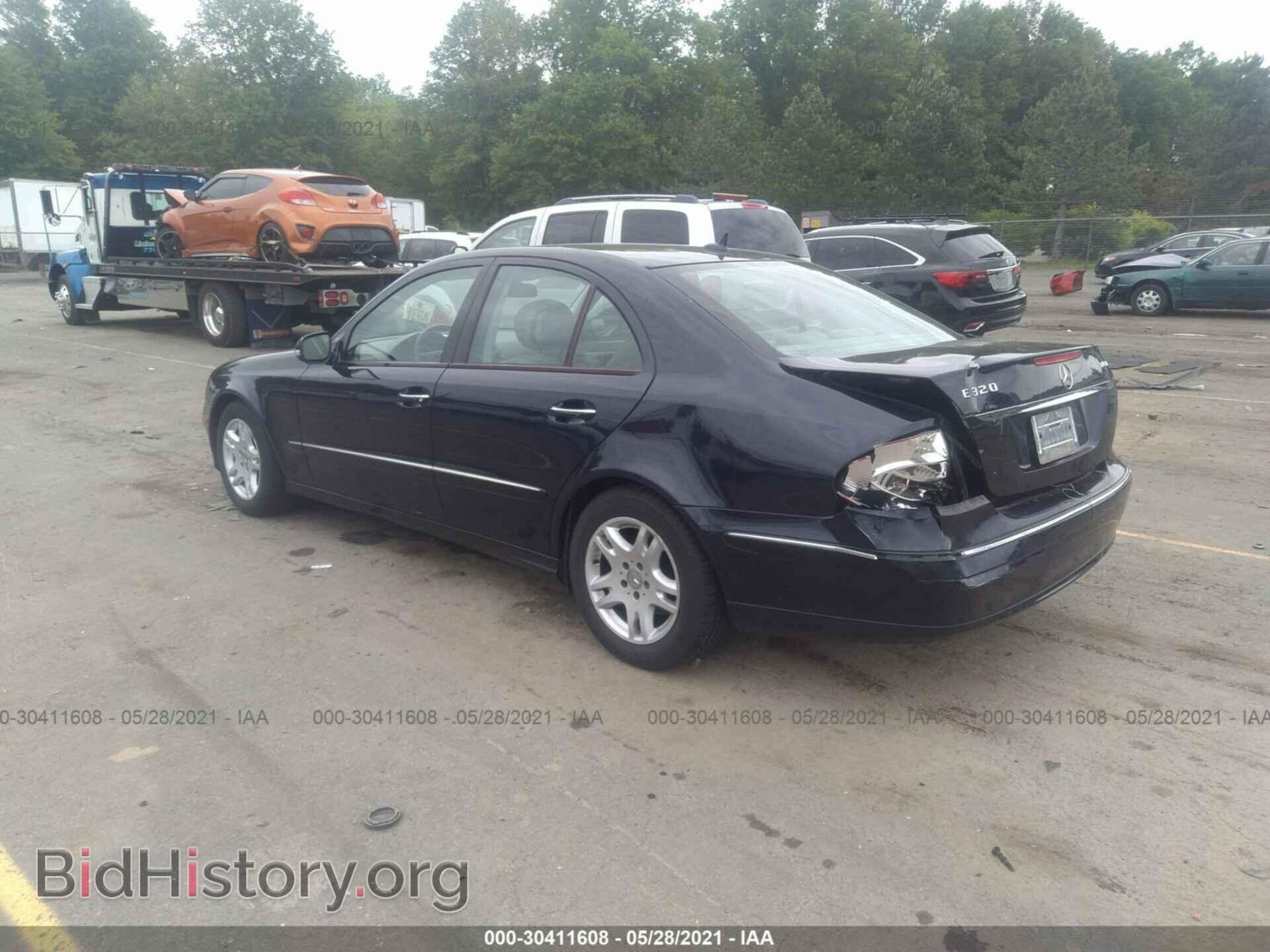 2007 MERCEDES-BENZ E-CLASS - VIN: WDBUF22X37B166953 - Фото 3