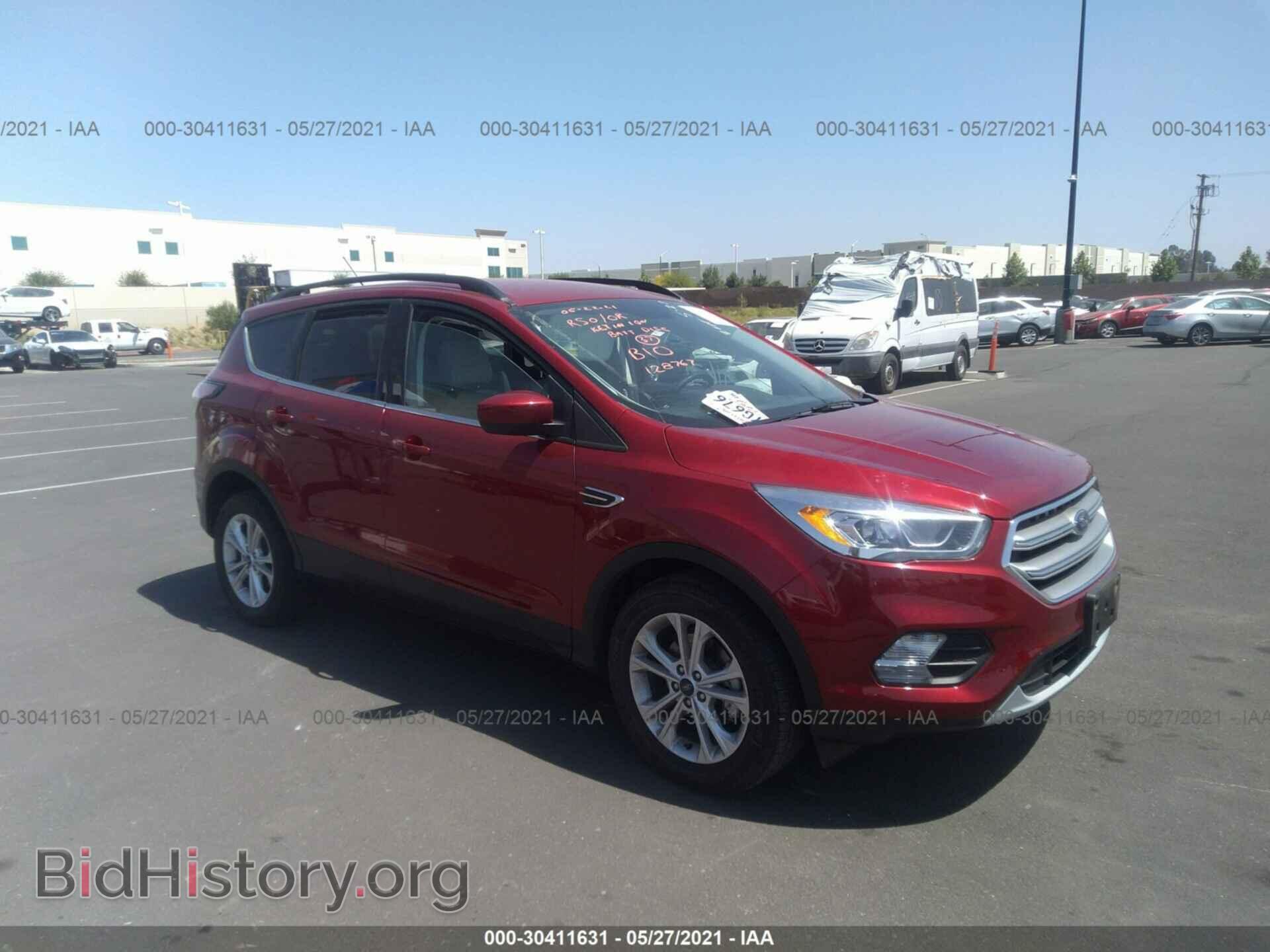Фотография 1FMCU0GD8HUE74188 - FORD ESCAPE 2017