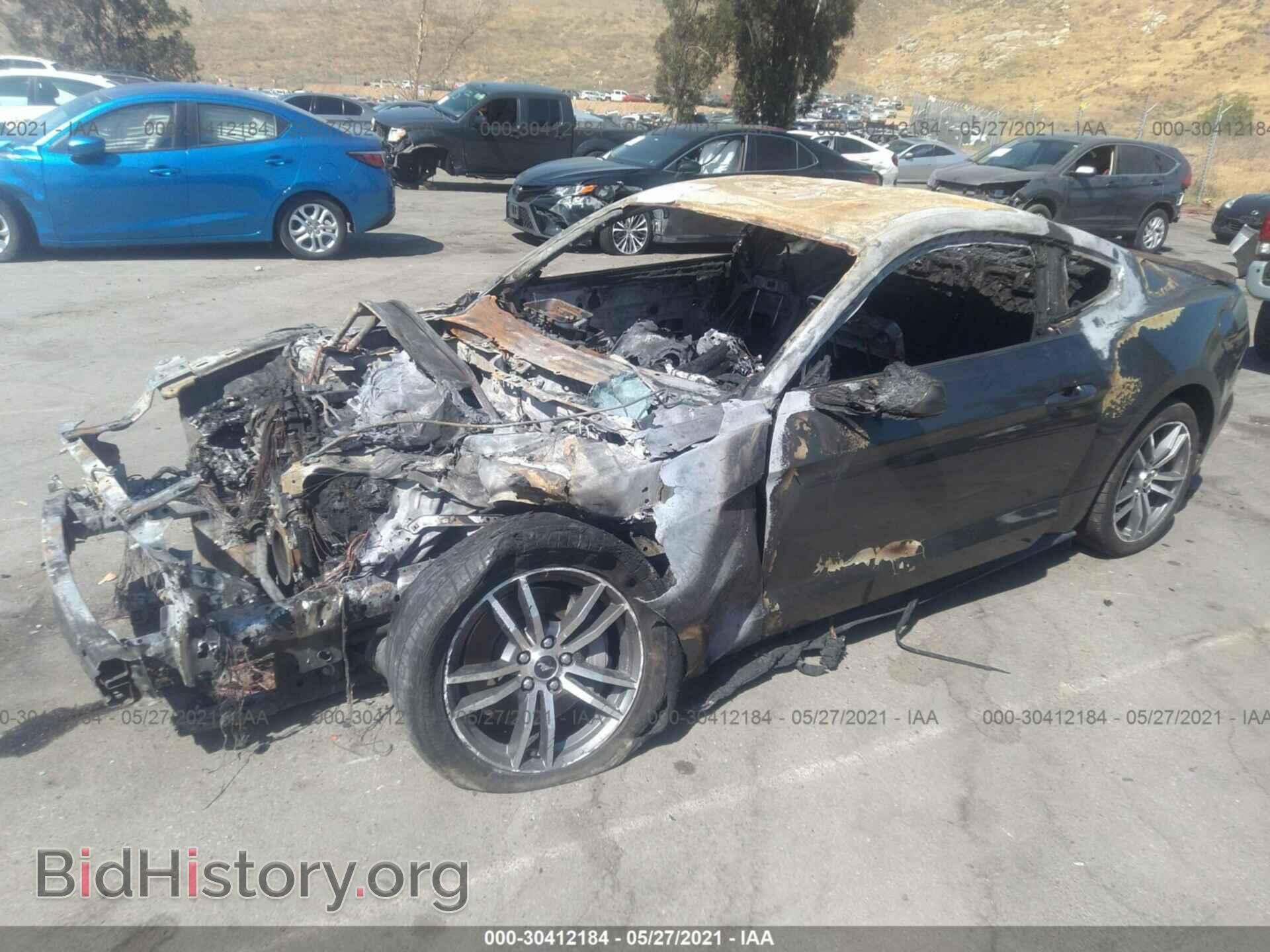 2015 FORD MUSTANG - VIN: 1FA6P8CF7F5355852 - Фото 2