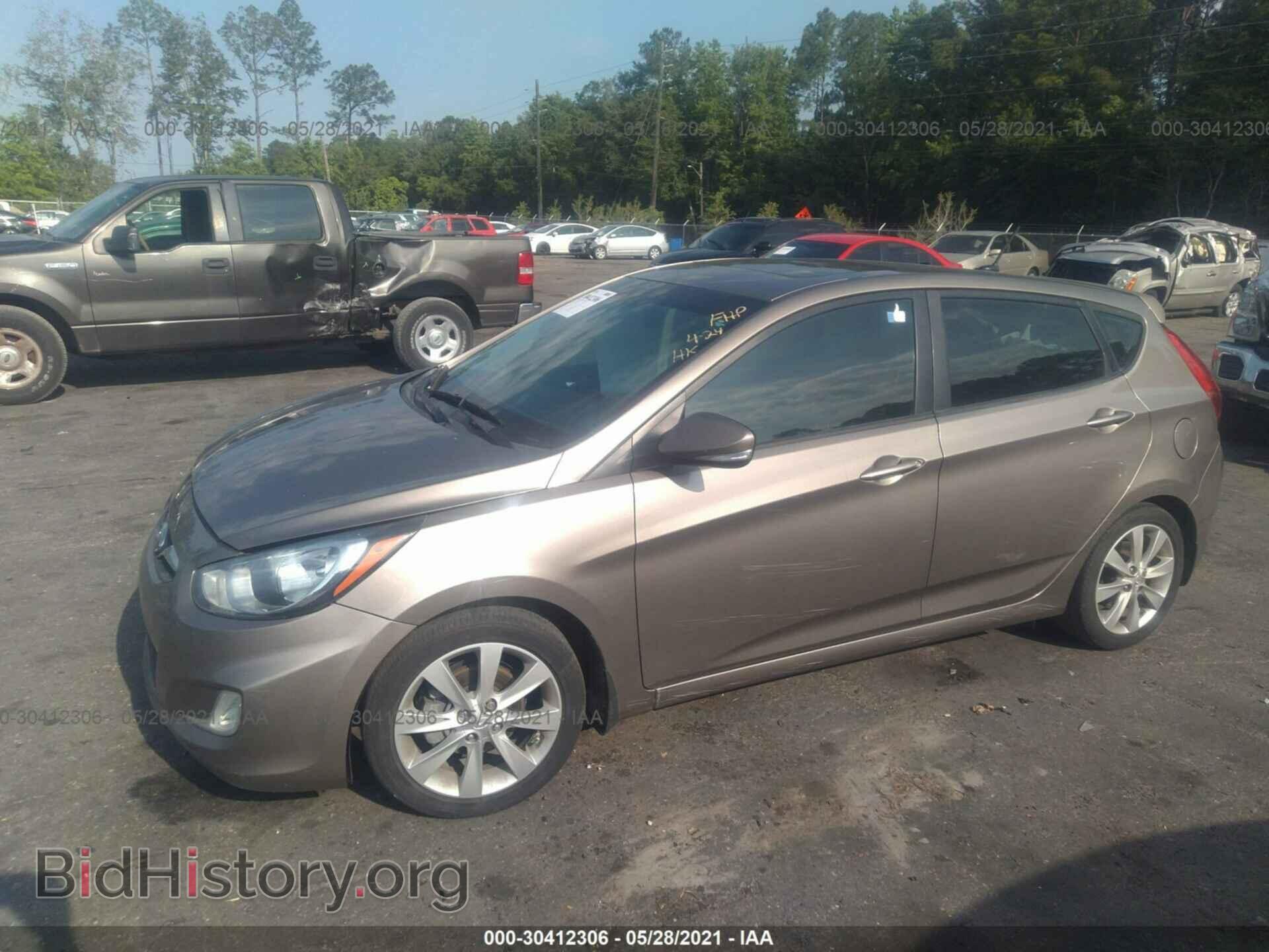 2013 HYUNDAI ACCENT - VIN: KMHCU5AE1DU104788 - Фото 2