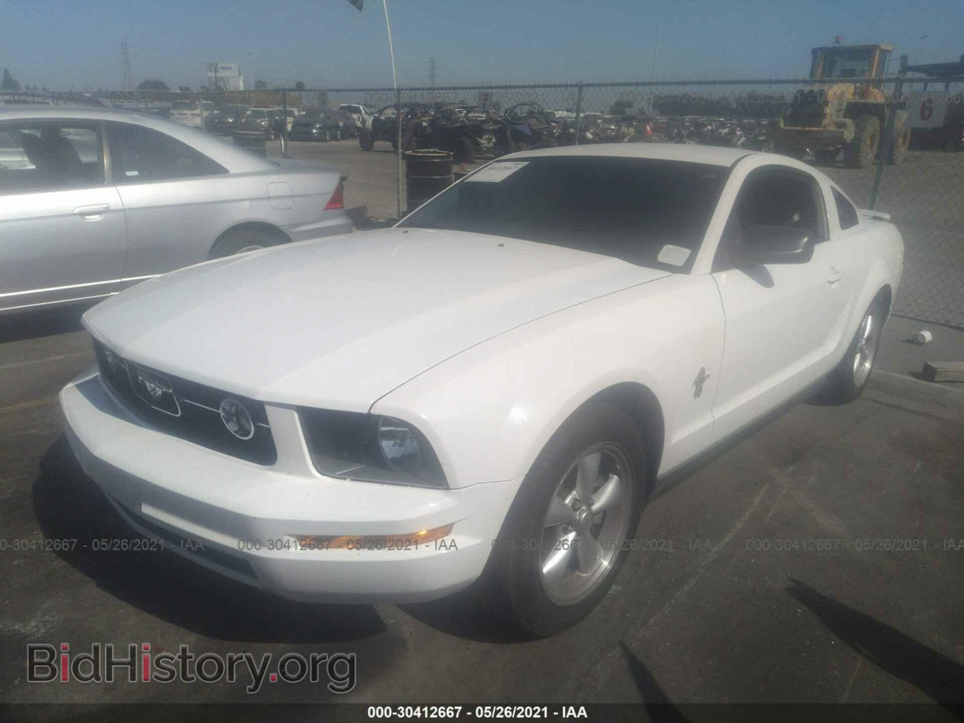 2008 FORD MUSTANG - VIN: 1ZVHT80N085114211 - Фото 2