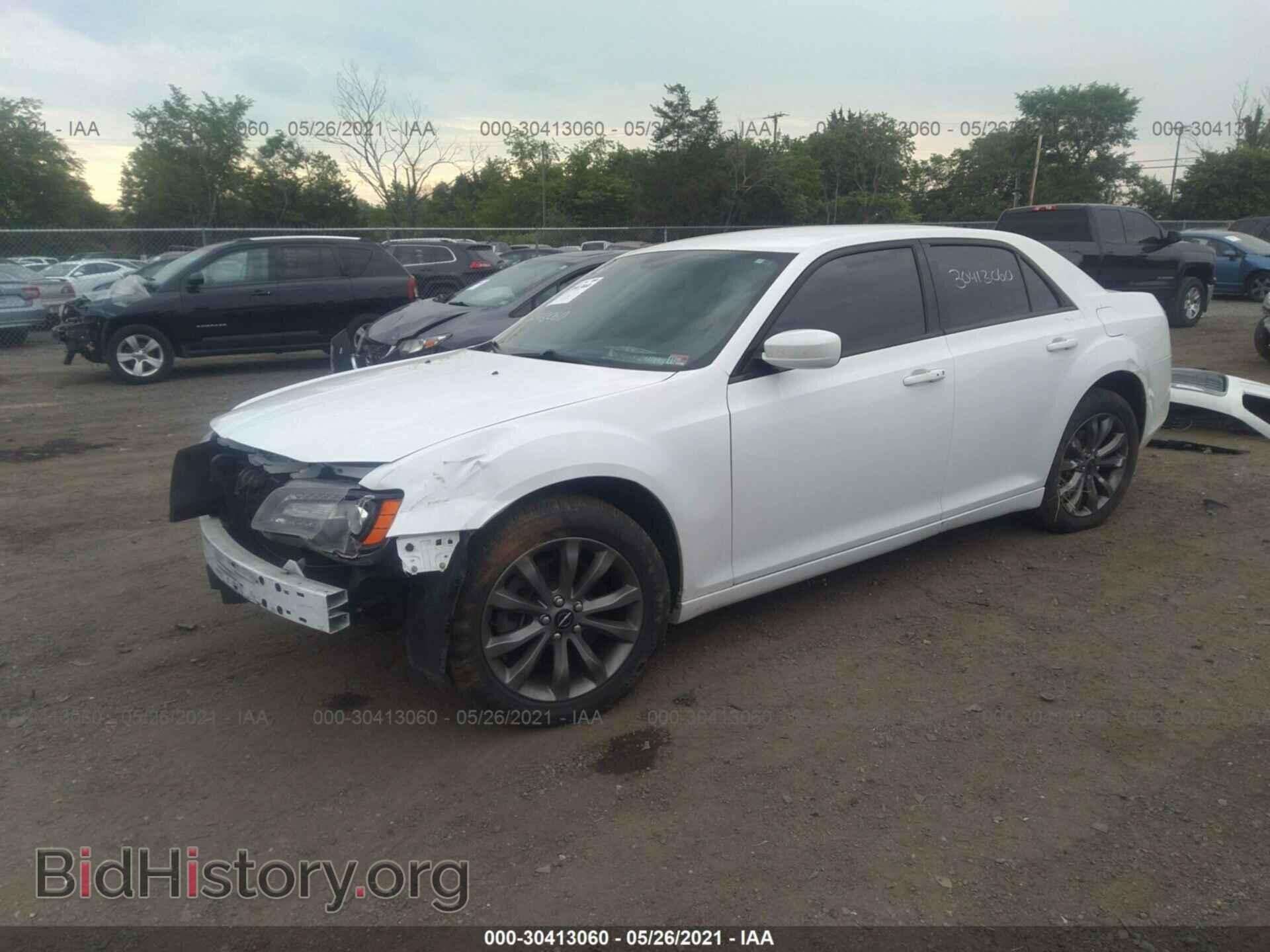 2014 CHRYSLER 300 - VIN: 2C3CCAGG3EH249395 - Фото 2