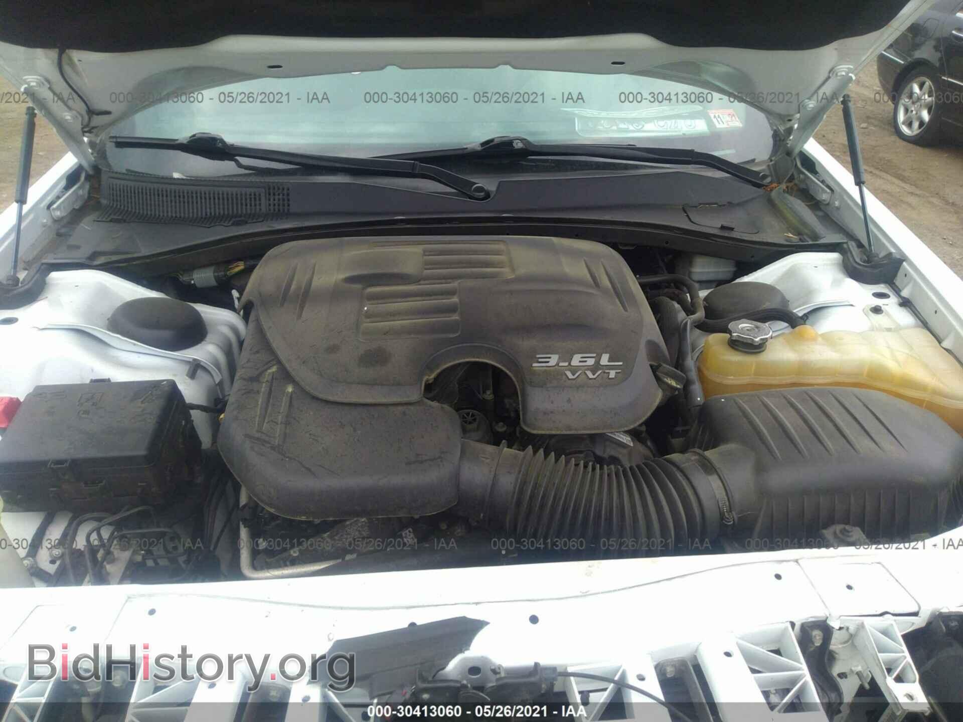 2014 CHRYSLER 300 - VIN: 2C3CCAGG3EH249395 - Фото 10