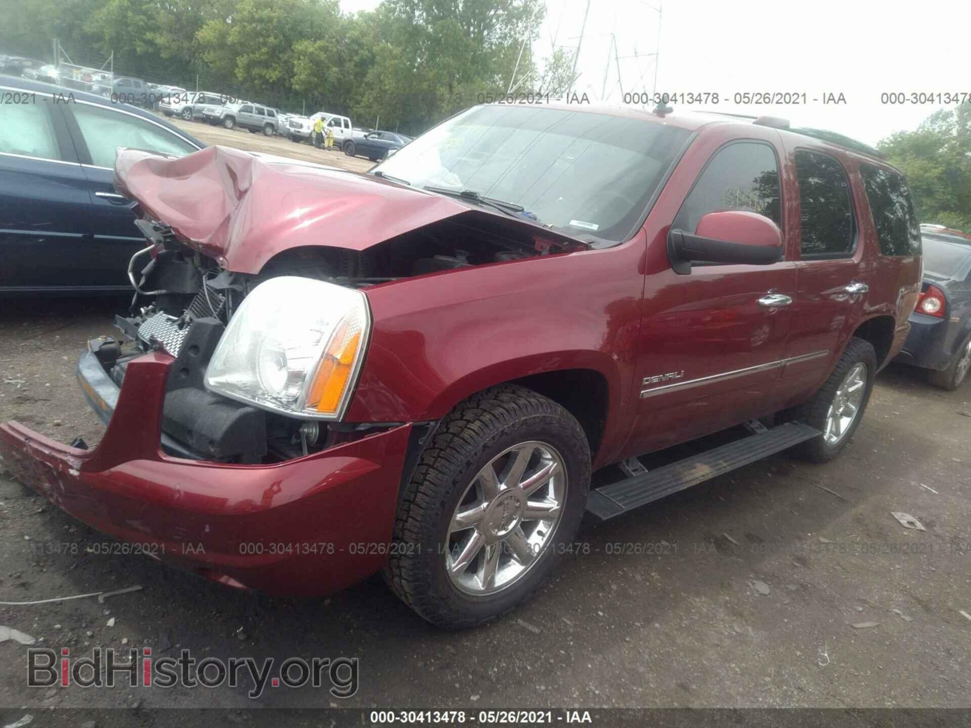 2011 GMC YUKON - VIN: 1GKS2EEF2BR120690 - Photo 2