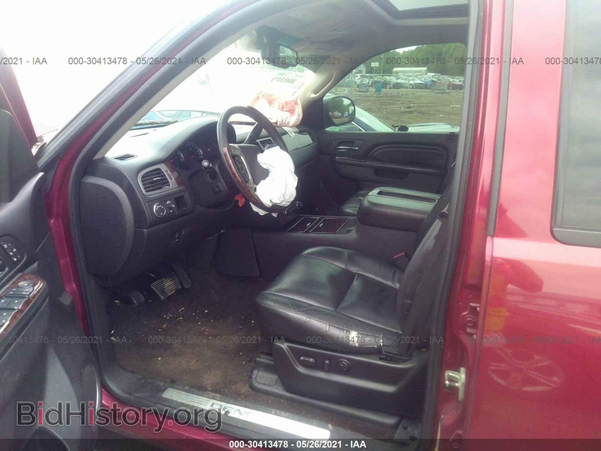 2011 GMC YUKON - VIN: 1GKS2EEF2BR120690 - Photo 5