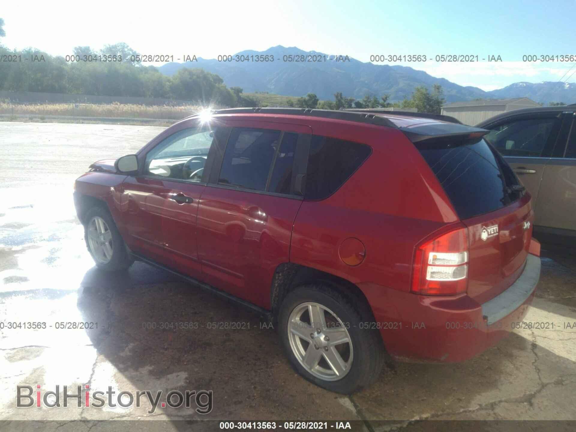 2008 JEEP COMPASS - VIN: 1J8FT47068D788035 - Фото 3