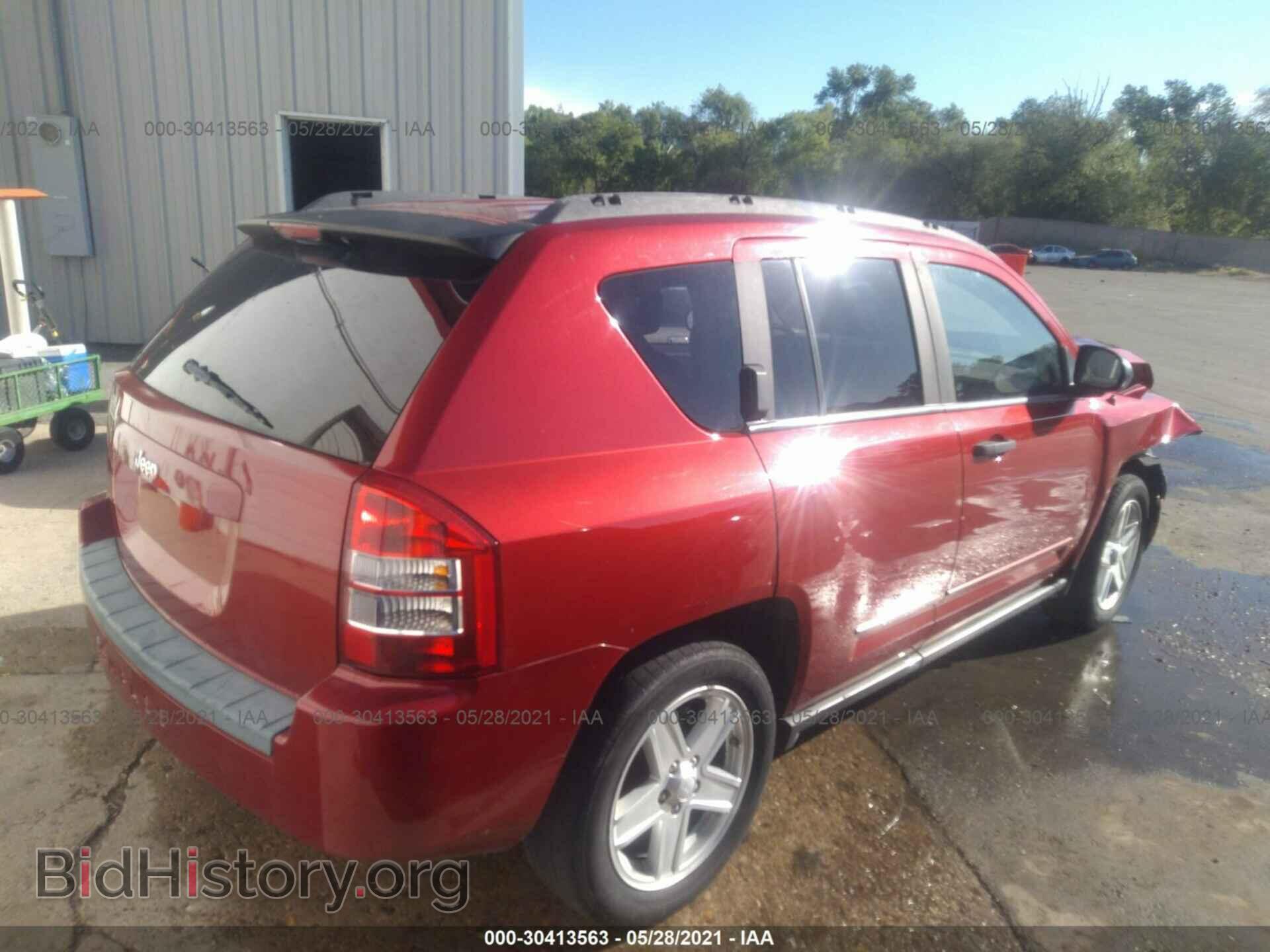 2008 JEEP COMPASS - VIN: 1J8FT47068D788035 - Фото 4
