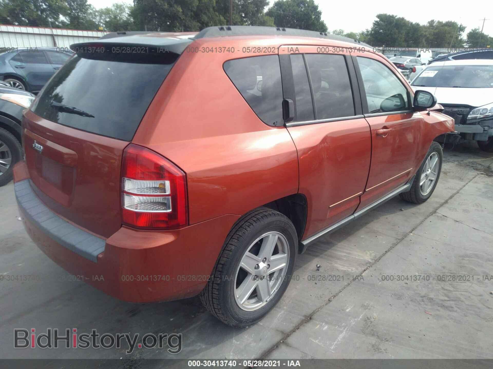 2010 JEEP COMPASS - VIN: 1J4NT4FB3AD611982 - Фото 4
