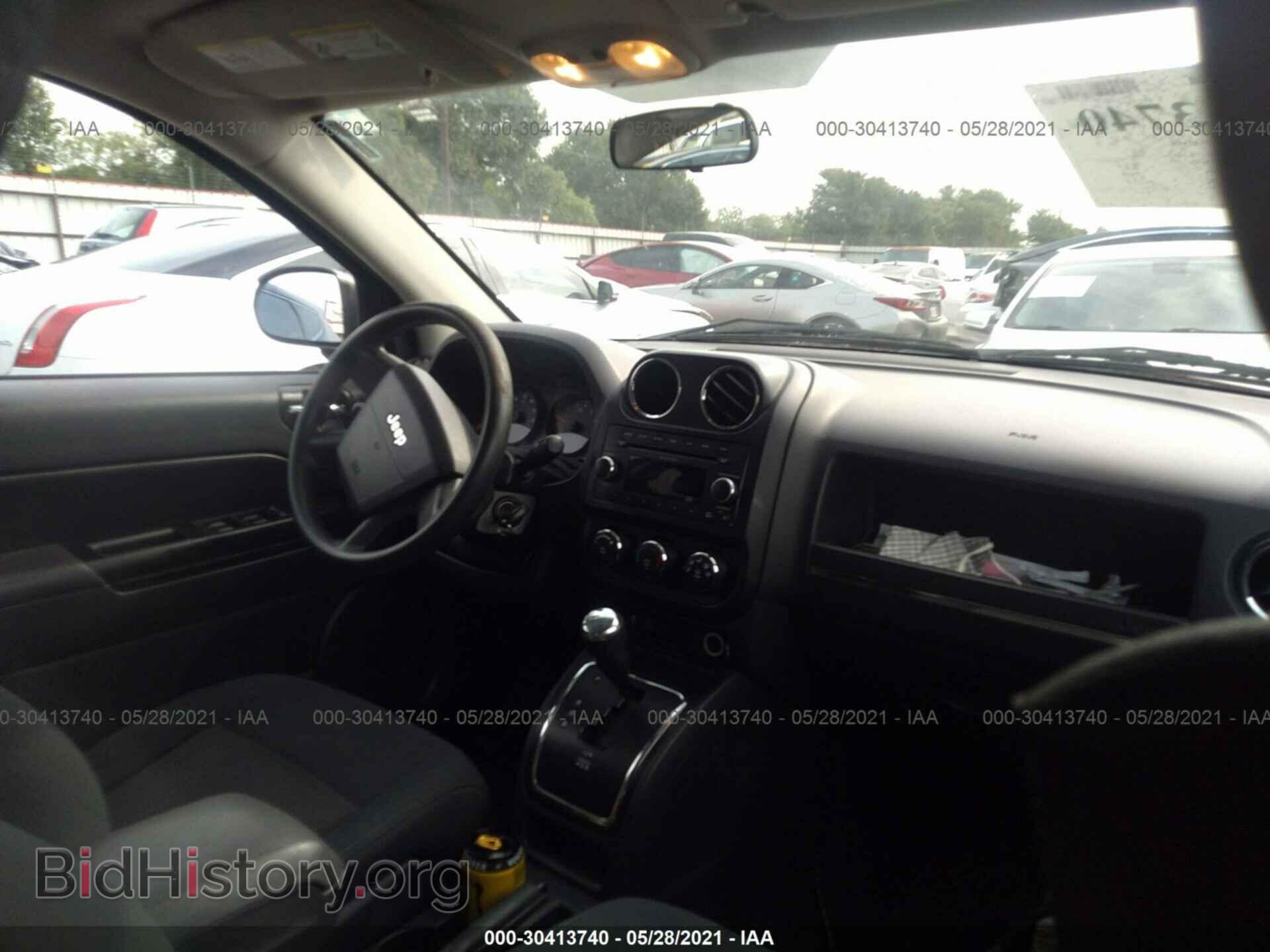 2010 JEEP COMPASS - VIN: 1J4NT4FB3AD611982 - Фото 5