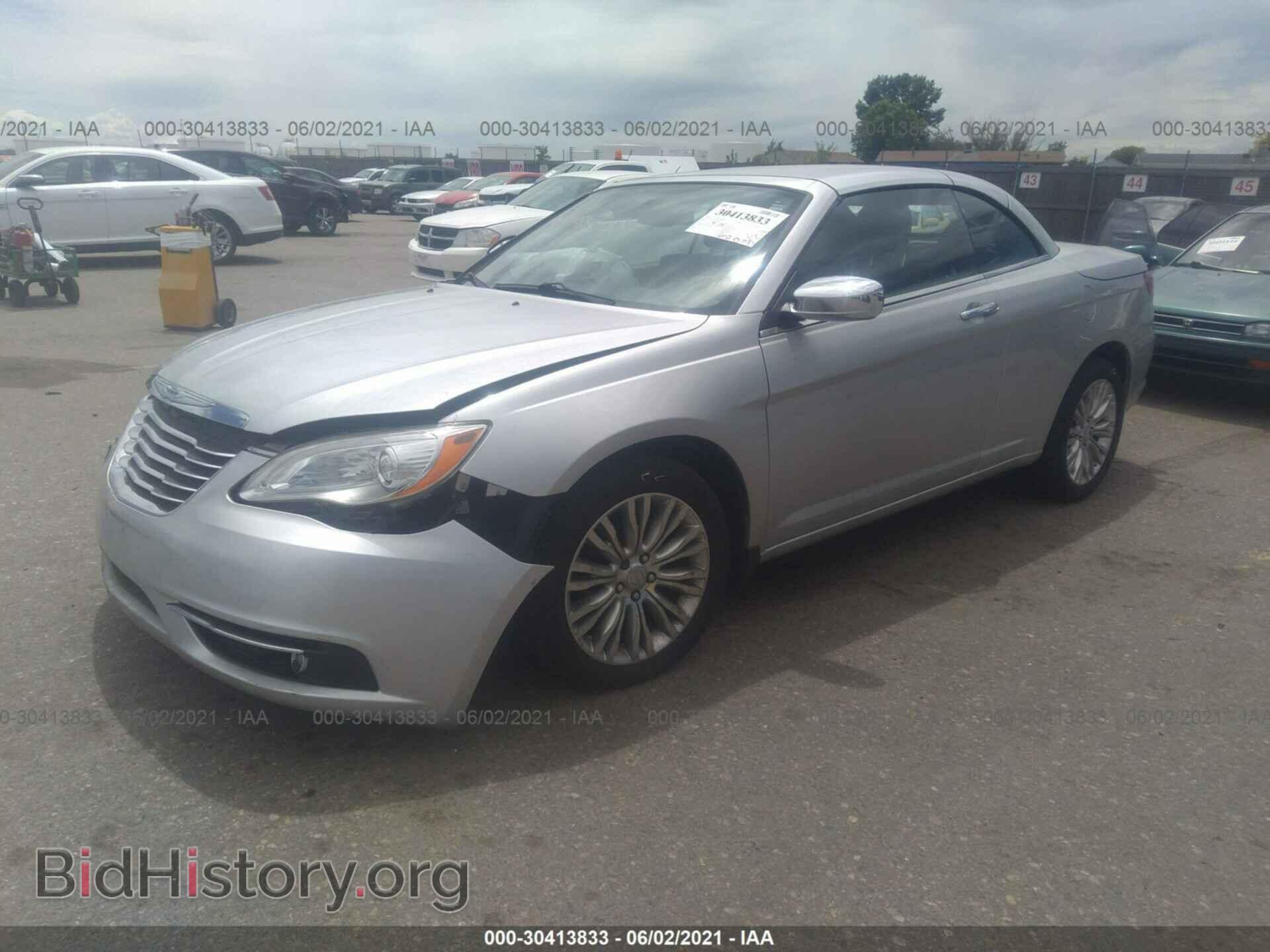 2011 CHRYSLER 200 - VIN: 1C3BC7EG4BN582807 - Фото 2