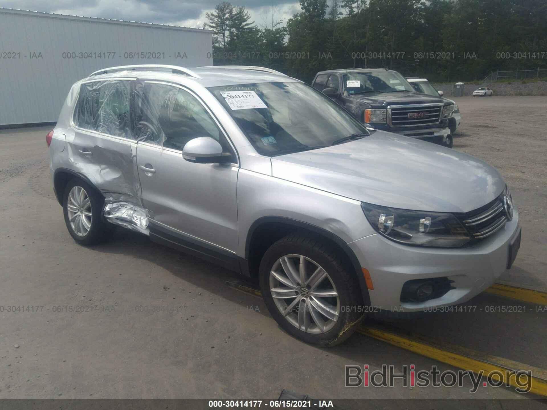 Photo WVGBV7AX0CW558832 - VOLKSWAGEN TIGUAN 2012