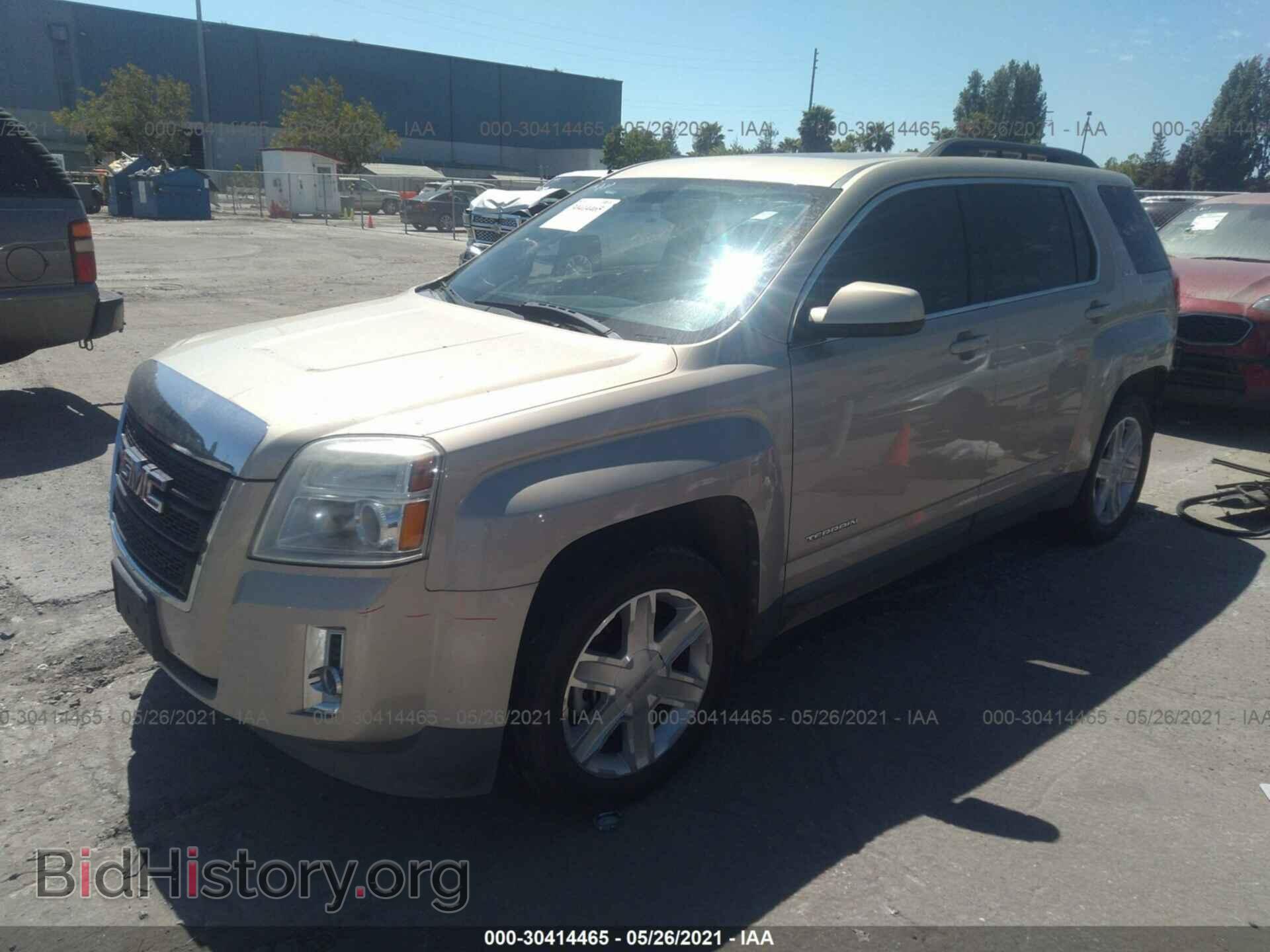 2011 GMC TERRAIN - VIN: 2CTFLTE56B6394190 - Photo 2