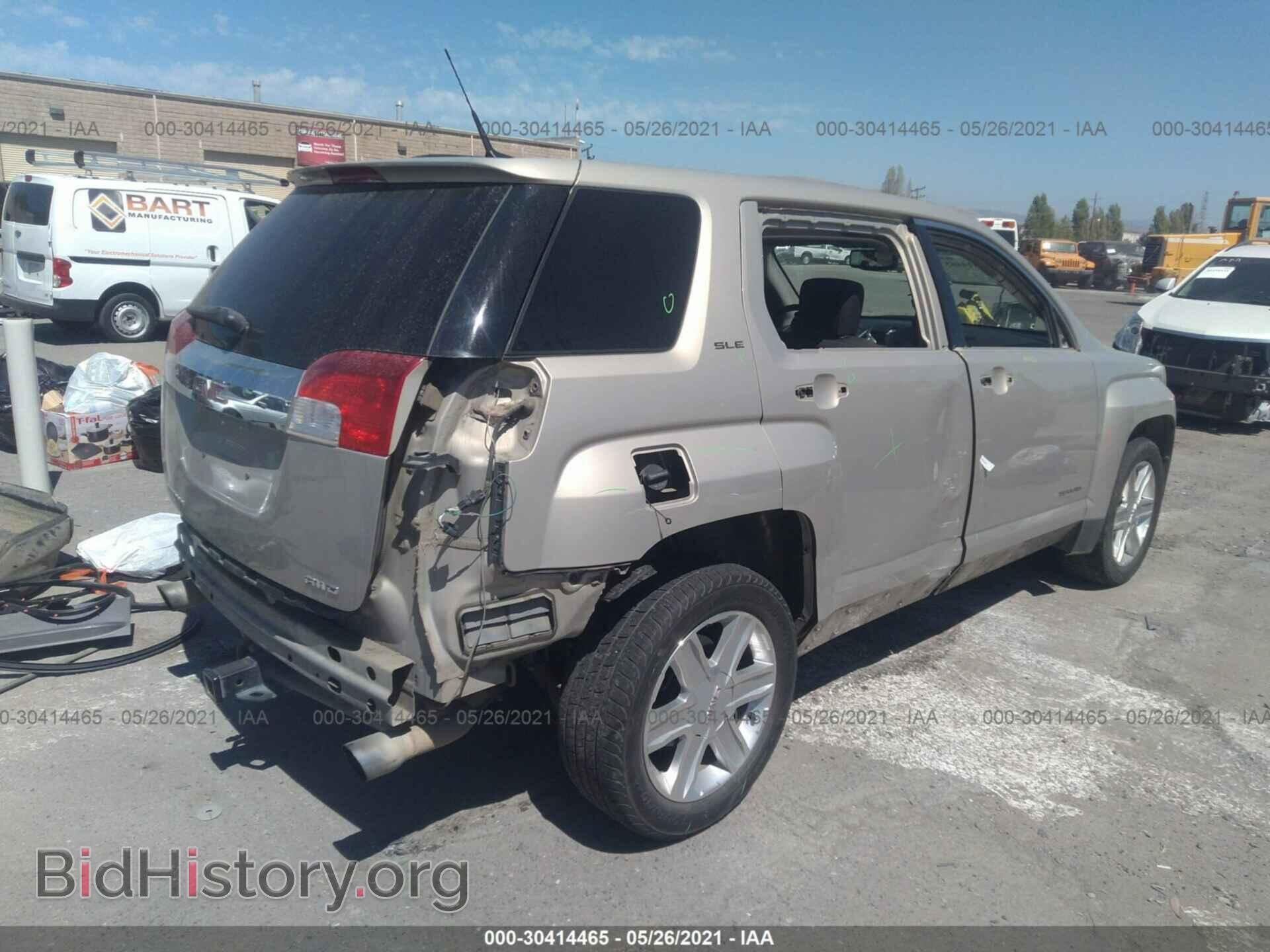 2011 GMC TERRAIN - VIN: 2CTFLTE56B6394190 - Photo 4