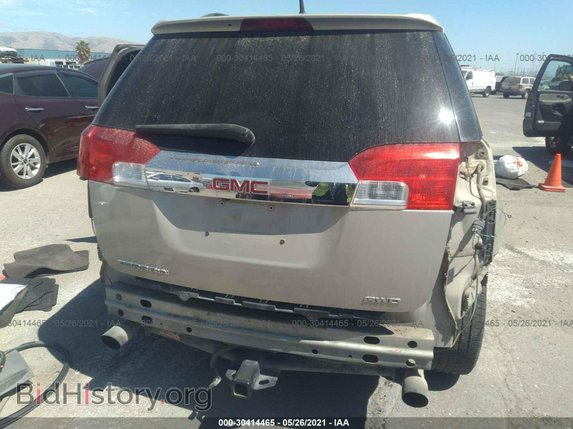 2011 GMC TERRAIN - VIN: 2CTFLTE56B6394190 - Photo 6