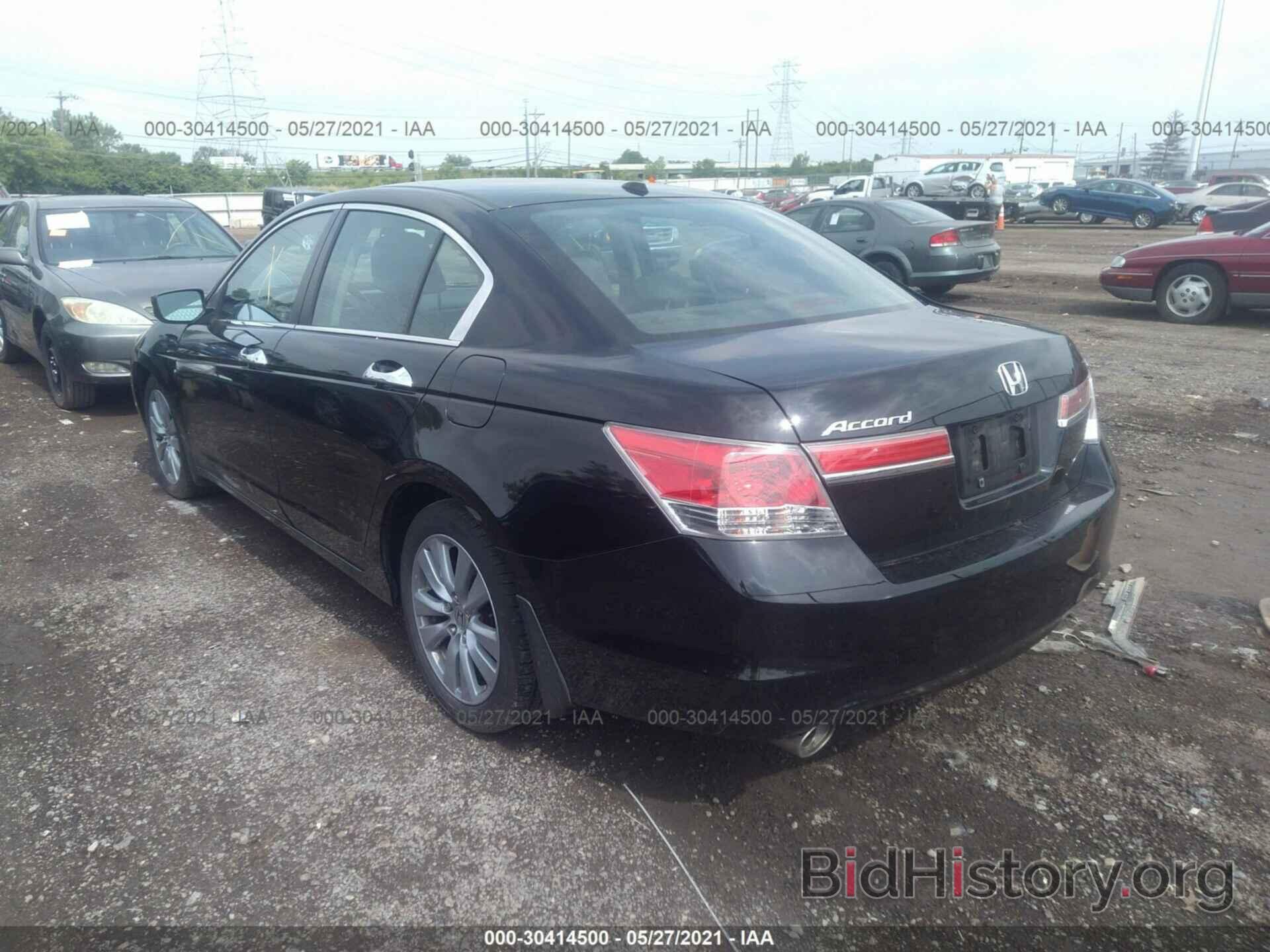 Report 1HGCP3F88BA011267 HONDA ACCORD SDN 2011 BLACK