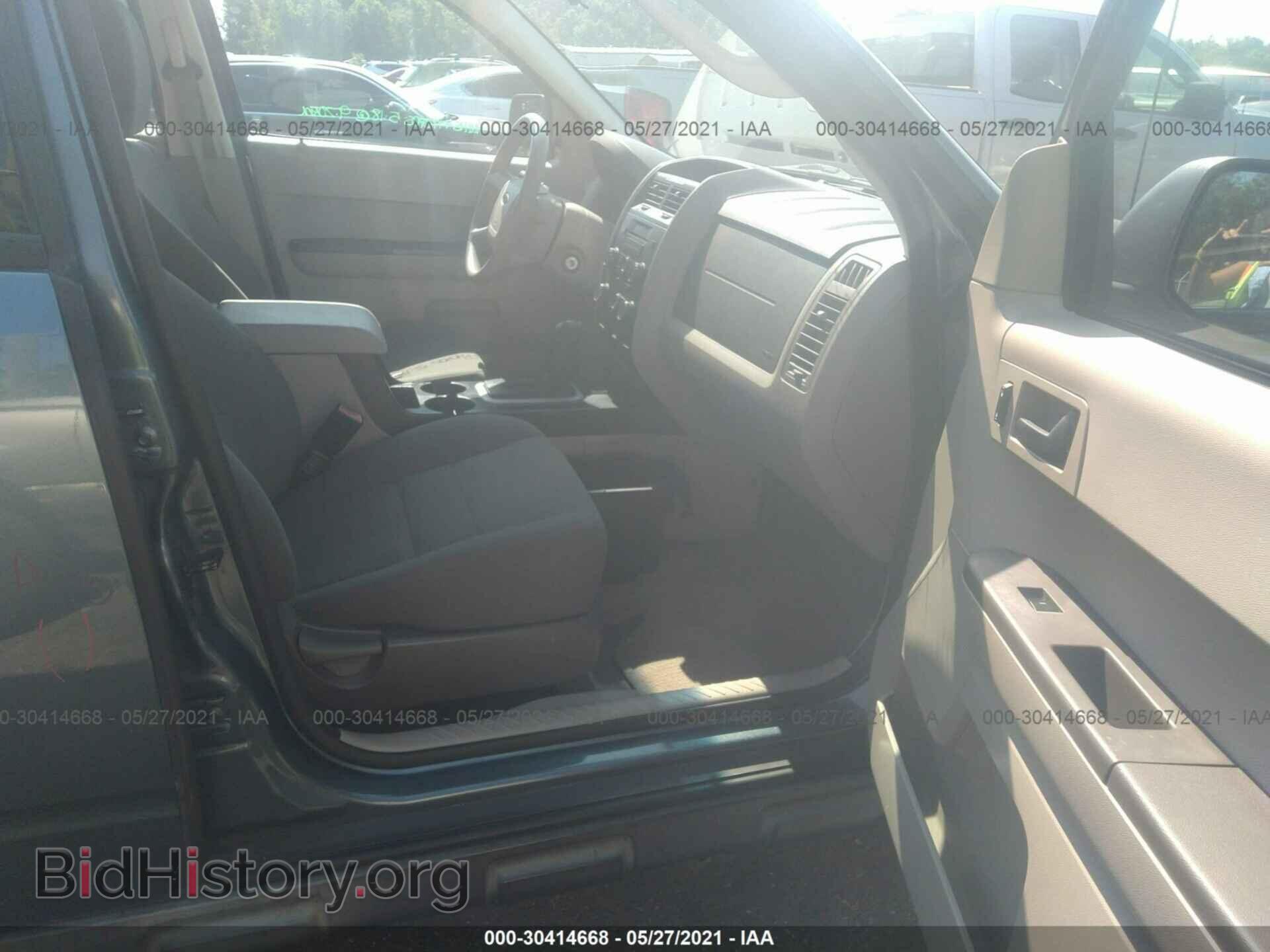 2011 FORD ESCAPE - VIN: 1FMCU0C71BKC02231 - Фото 5