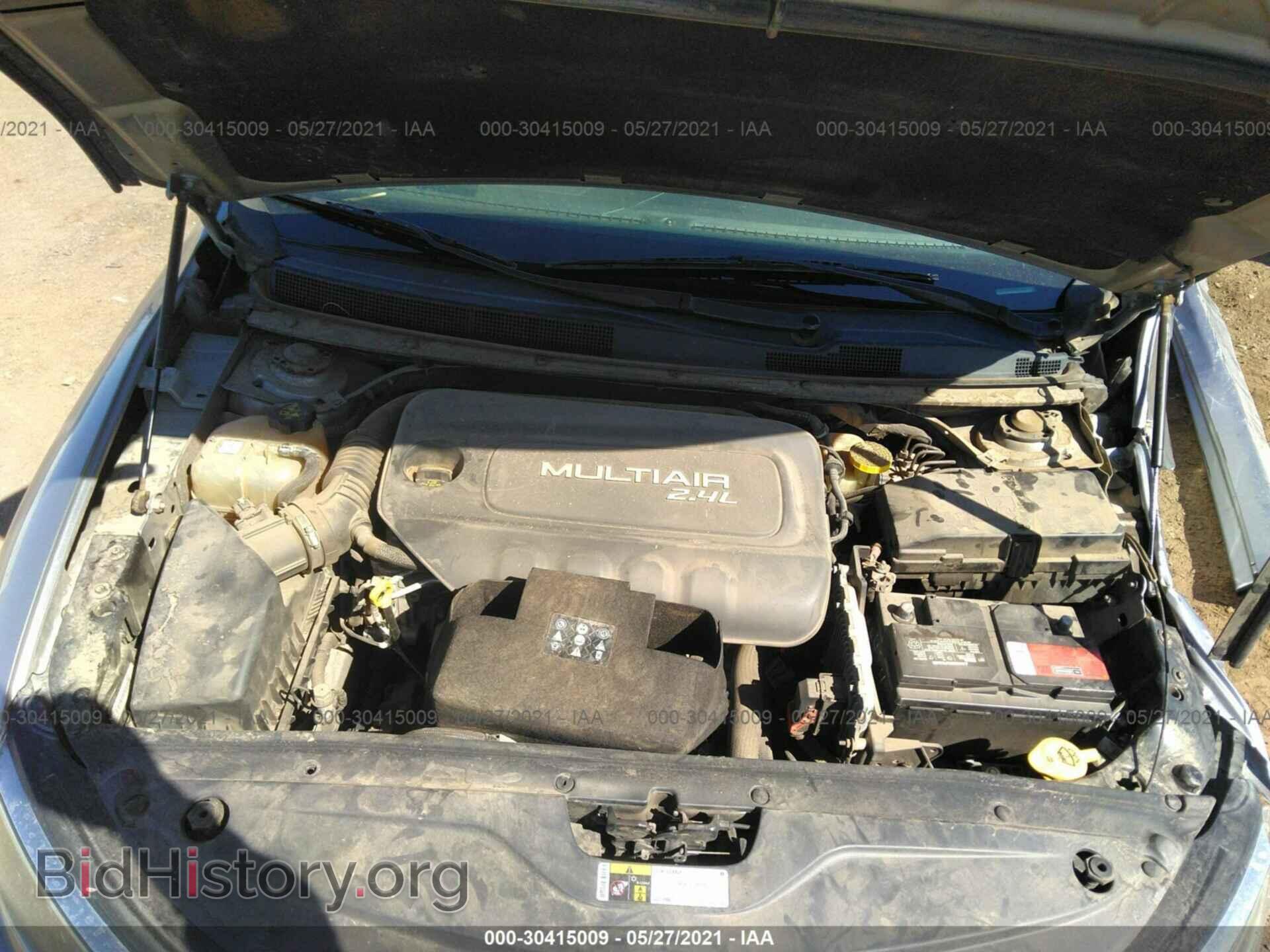 2015 CHRYSLER 200 - VIN: 1C3CCCAB3FN633209 - Фото 10