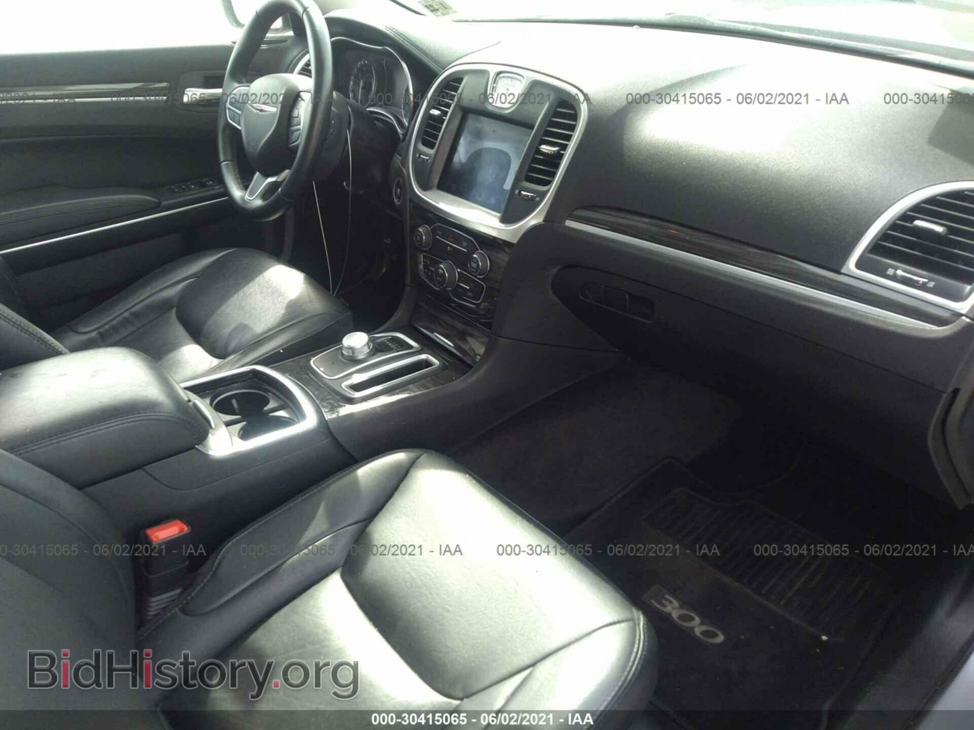 2017 CHRYSLER 300 - VIN: 2C3CCAAGXHH534110 - Фото 5