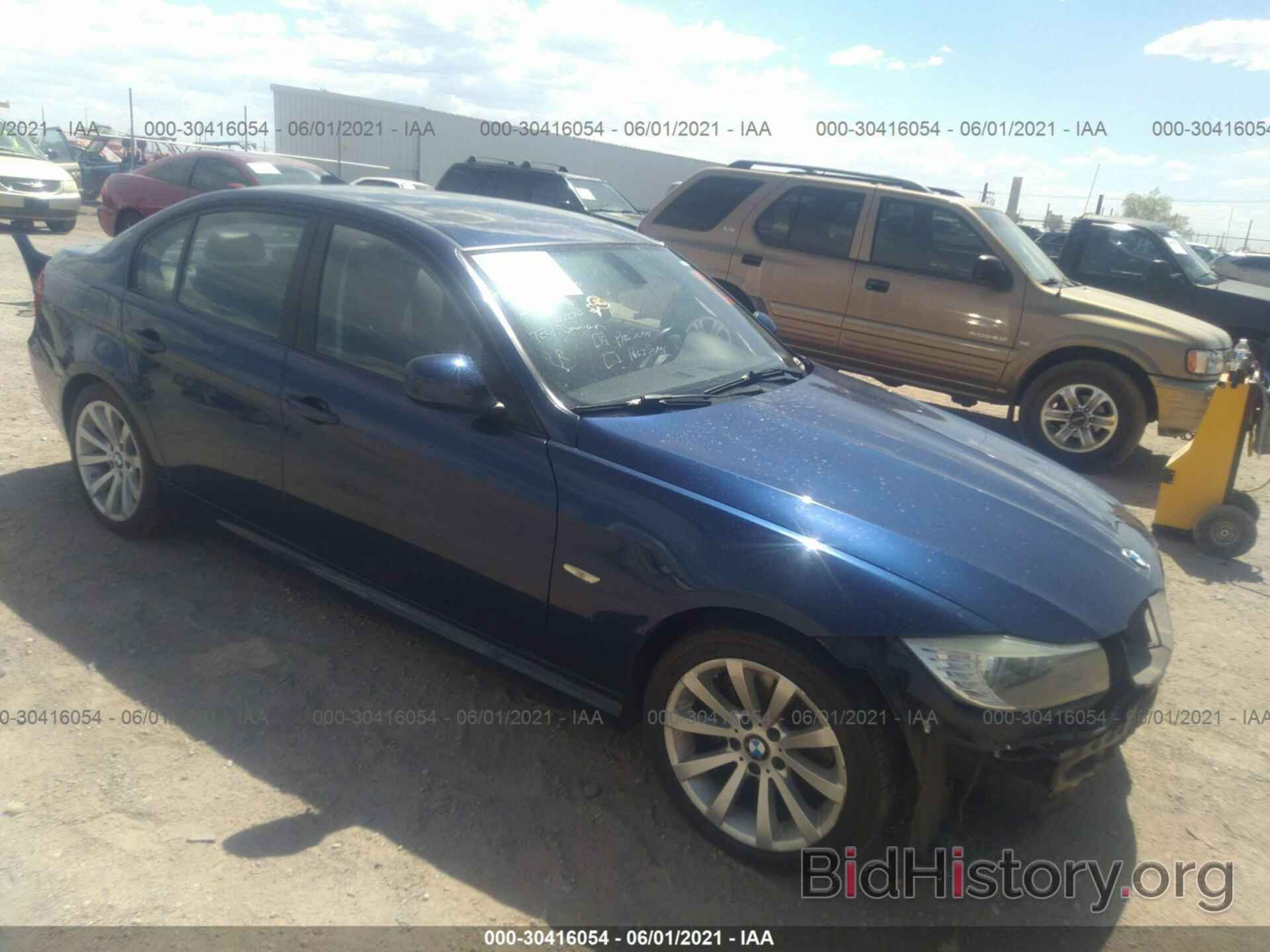 Фотография WBAPH7C58BE676027 - BMW 3 SERIES 2011