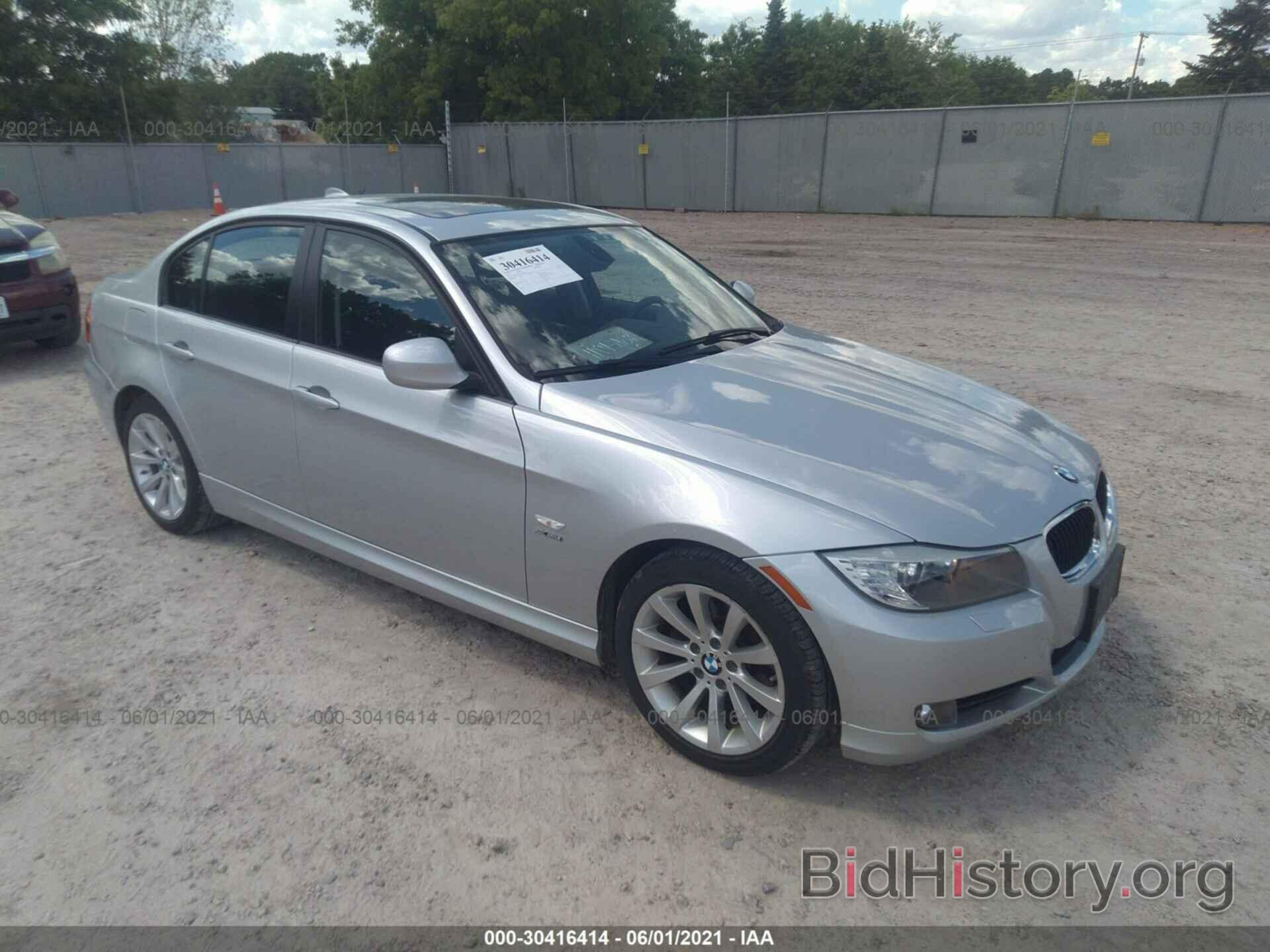 Photo WBAPK7G56BNN87049 - BMW 3 SERIES 2011