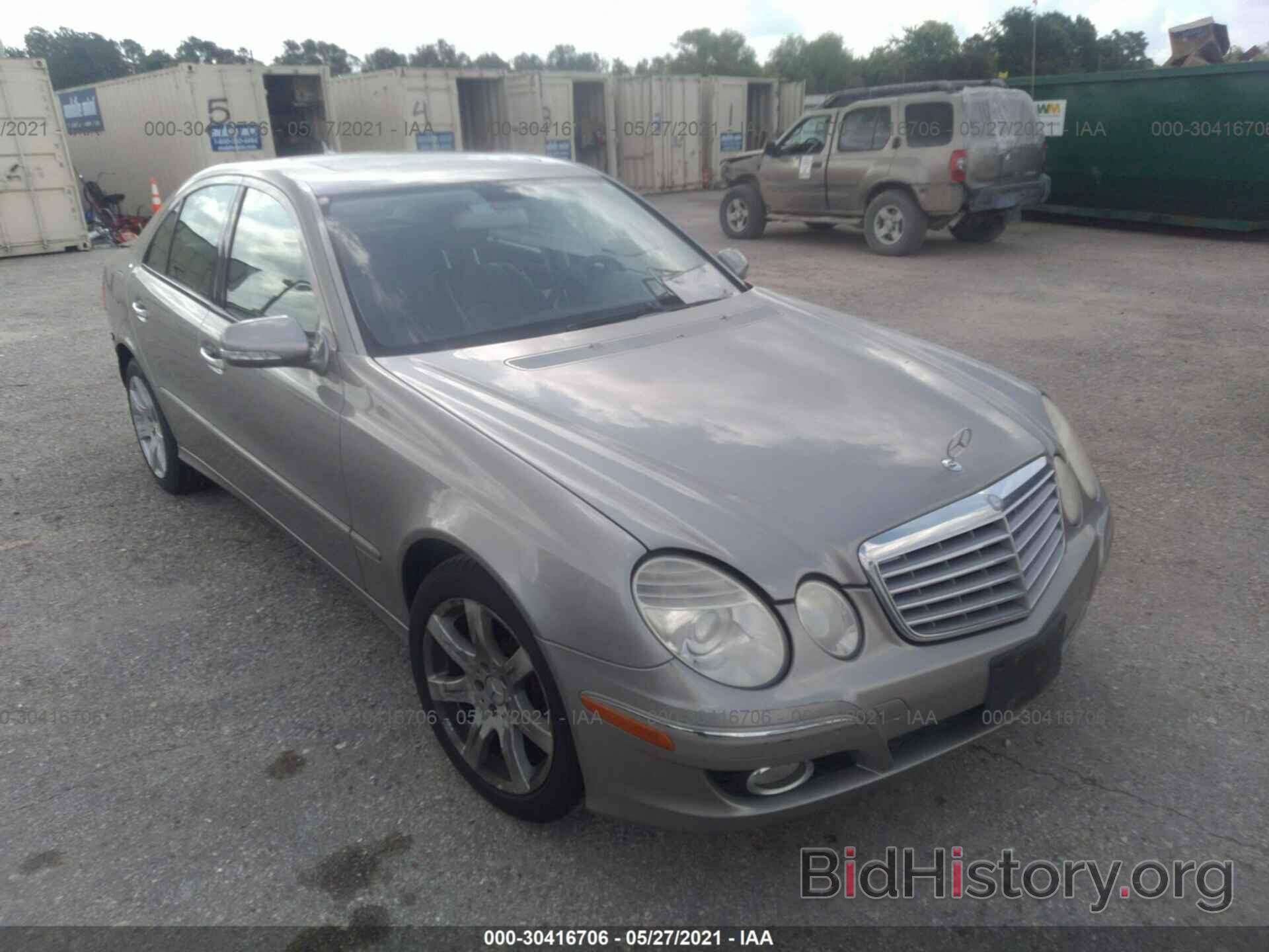 Photo WDBUF56X57B016077 - MERCEDES-BENZ E-CLASS 2007