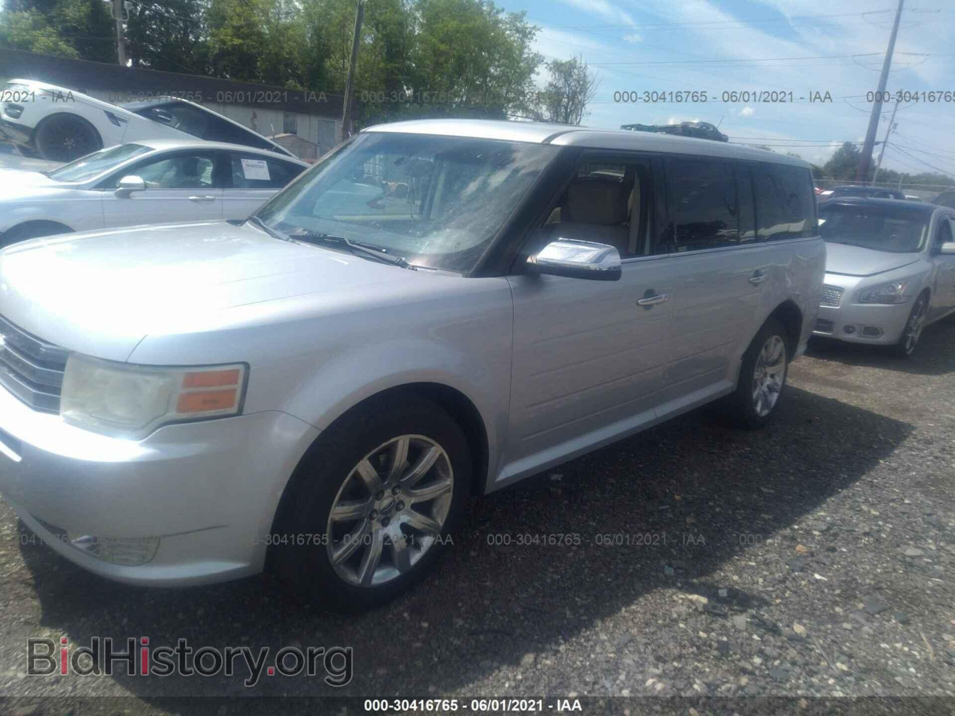 2009 FORD FLEX - VIN: 2FMEK63C89BA68711 - Фото 2