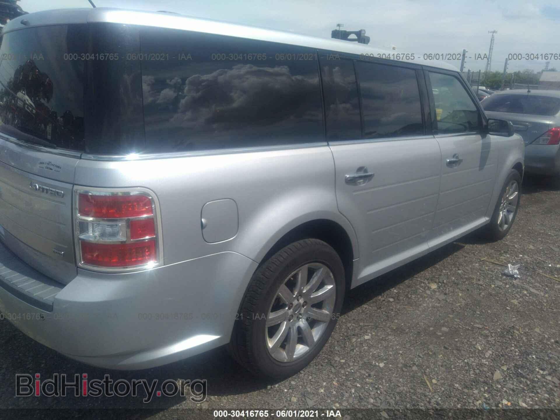 2009 FORD FLEX - VIN: 2FMEK63C89BA68711 - Фото 4