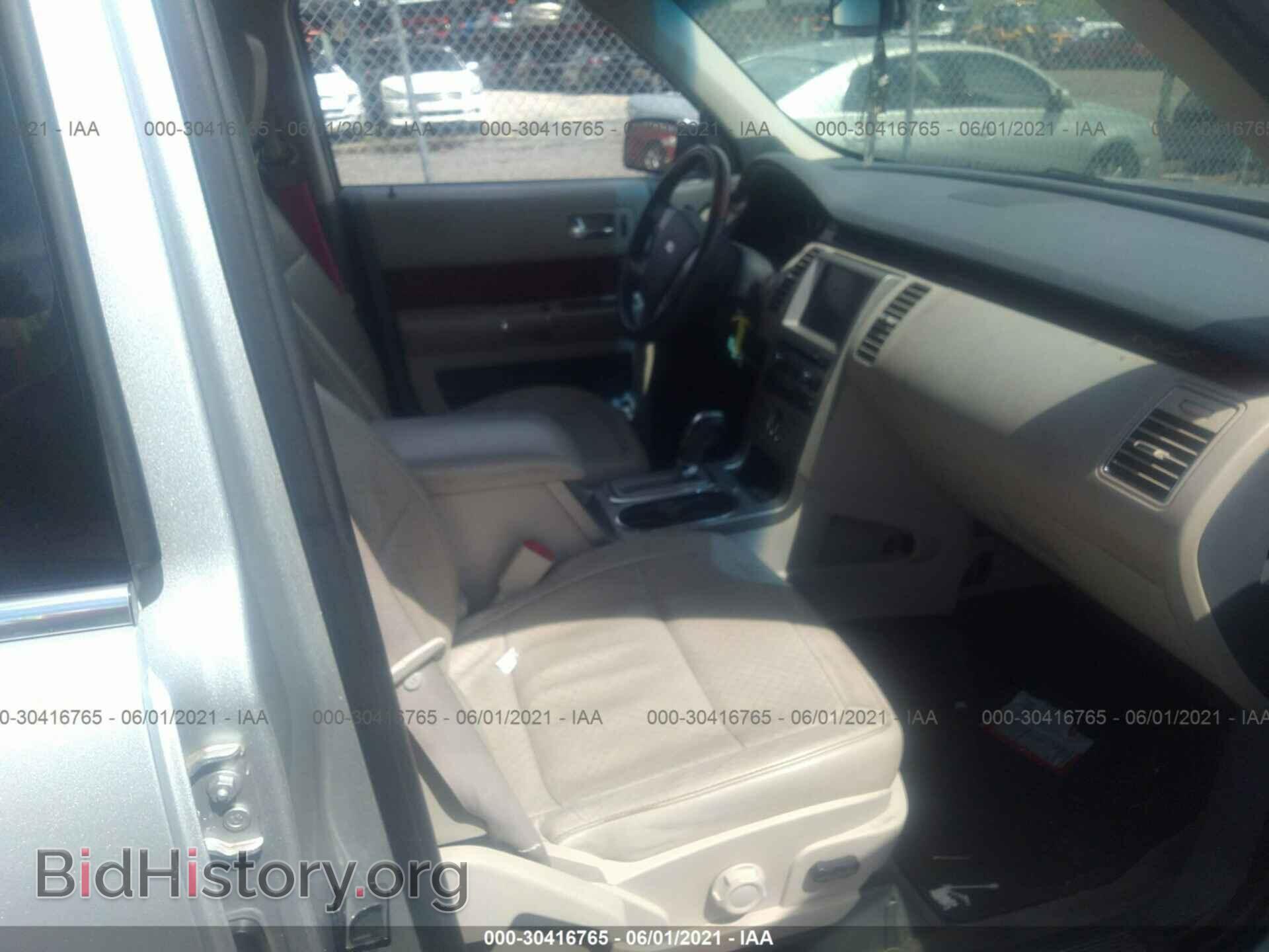 2009 FORD FLEX - VIN: 2FMEK63C89BA68711 - Фото 5