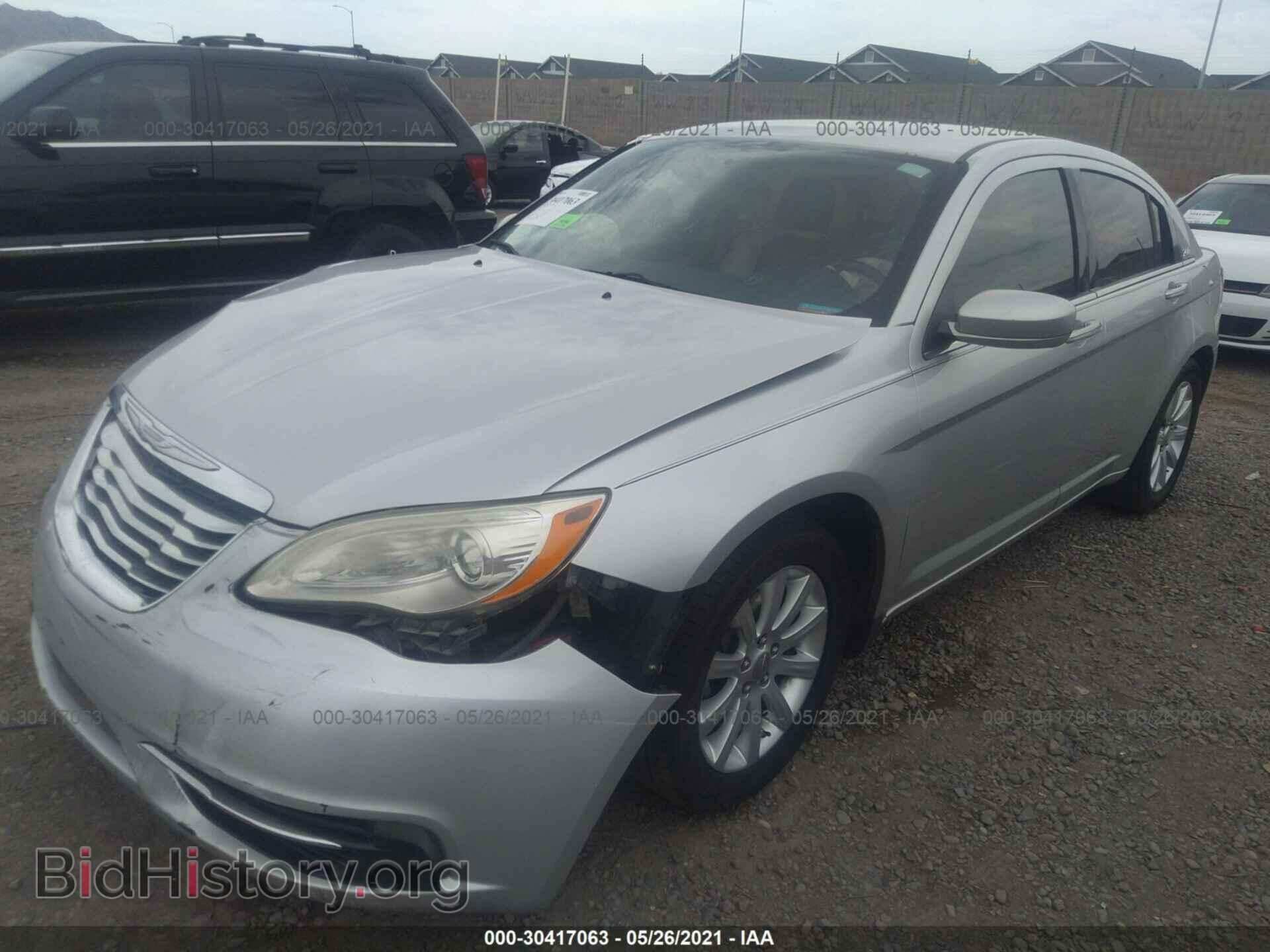 2011 CHRYSLER 200 - VIN: 1C3BC1FG7BN511354 - Фото 2