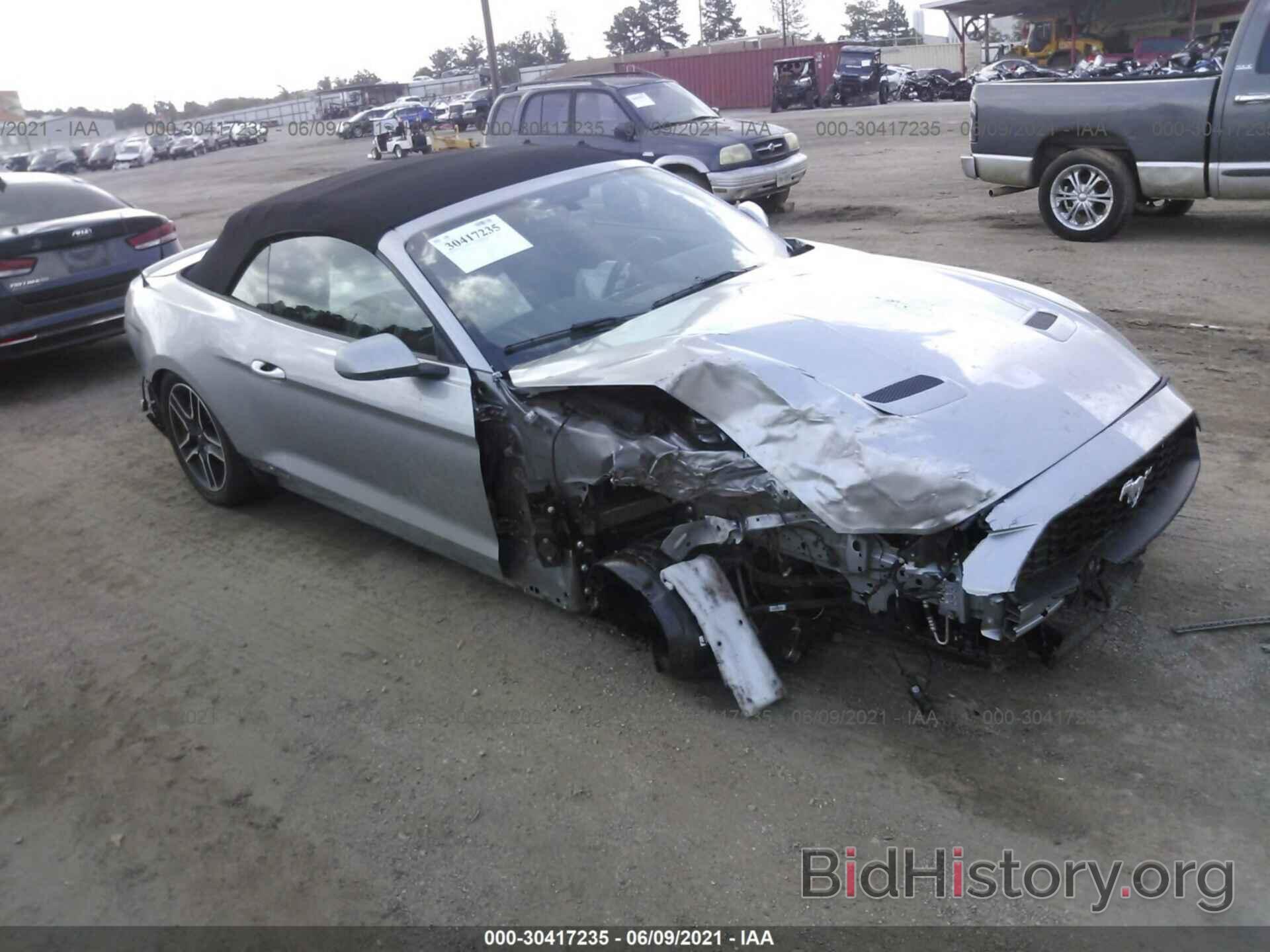 Photo 1FATP8UH5L5139660 - FORD MUSTANG 2020